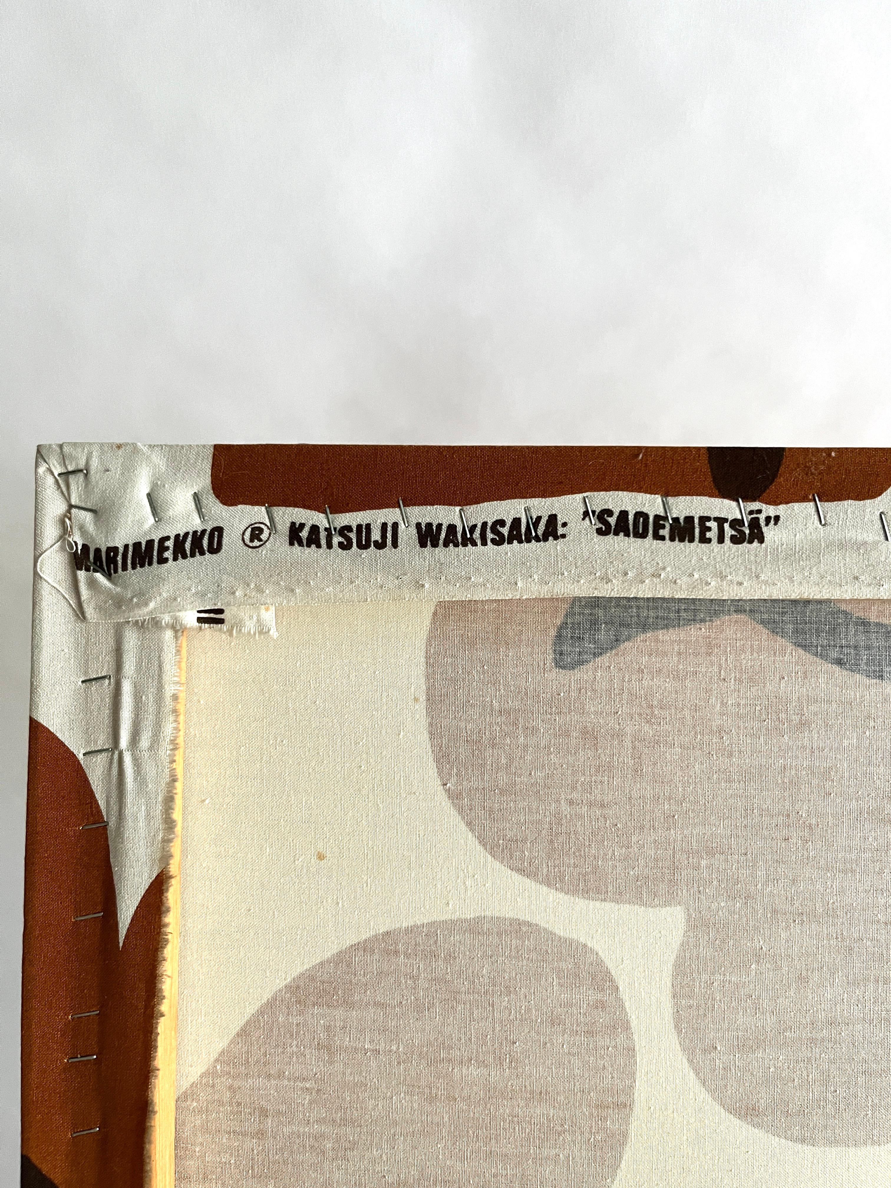 Vintage montierte „Sademetsa“ Marimekko-Textil, Katsuji Wakisaka 1974, Eichel (Baumwolle) im Angebot