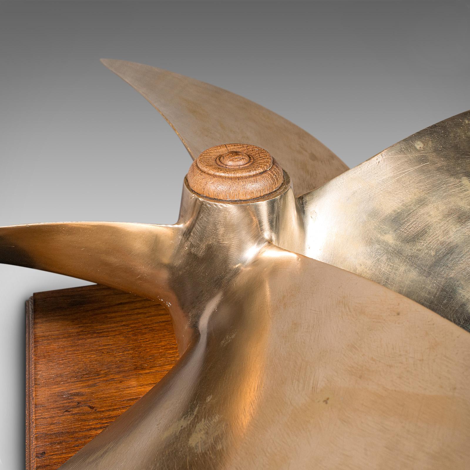 20ième siècle Propeller de bateau vintage anglais, bronze, décoratif, 4 lames, maritime en vente