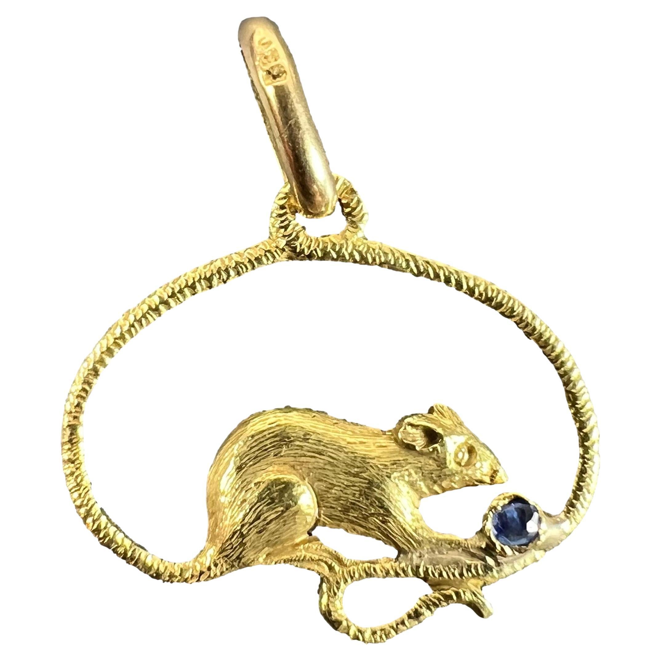 Pendentif à breloques en or jaune 18K avec saphir bleu Vintage Mouse en vente