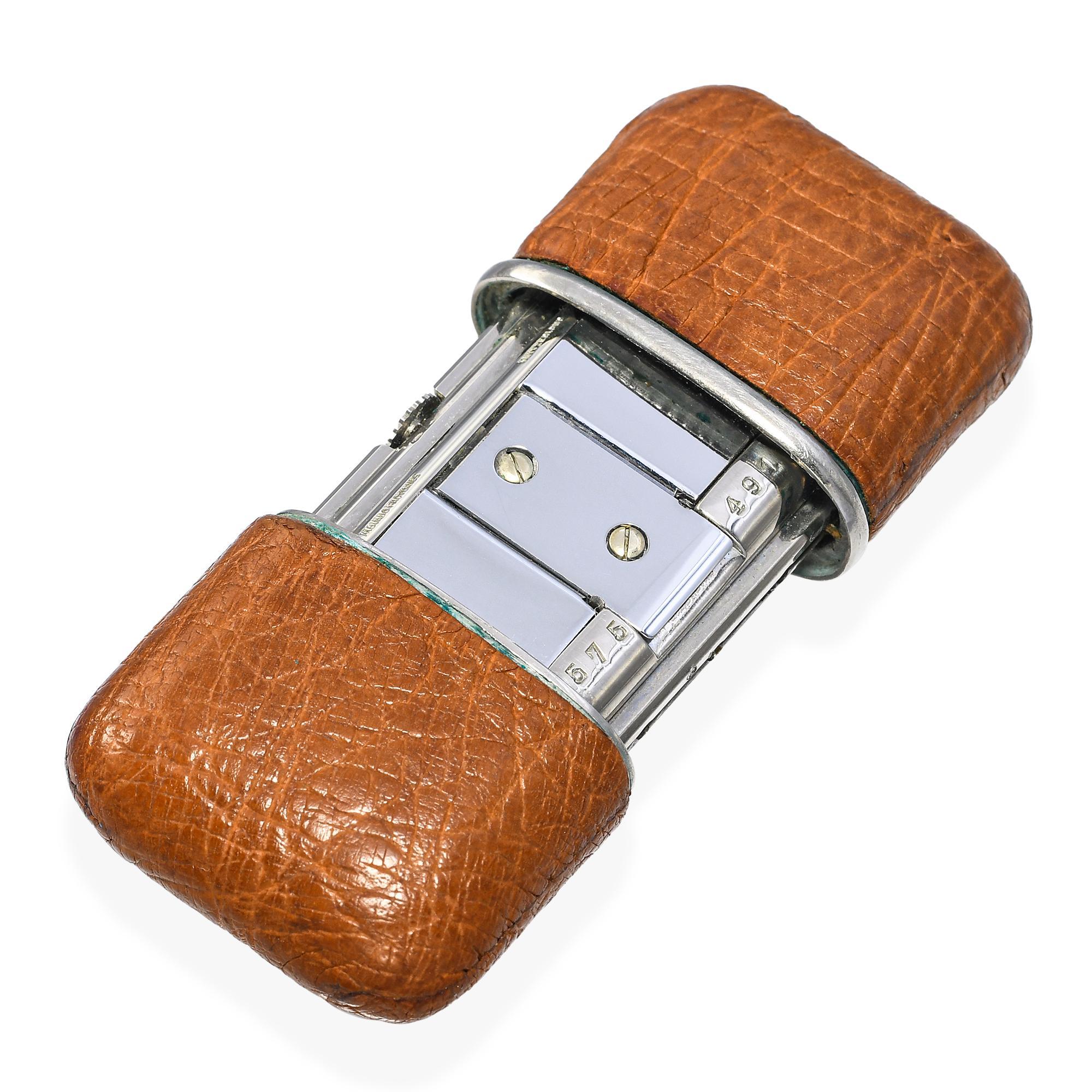 Reloj de viaje vintage Movado Ermeto Acero inoxidable Piel marrón en Bueno estado para la venta en New York, NY