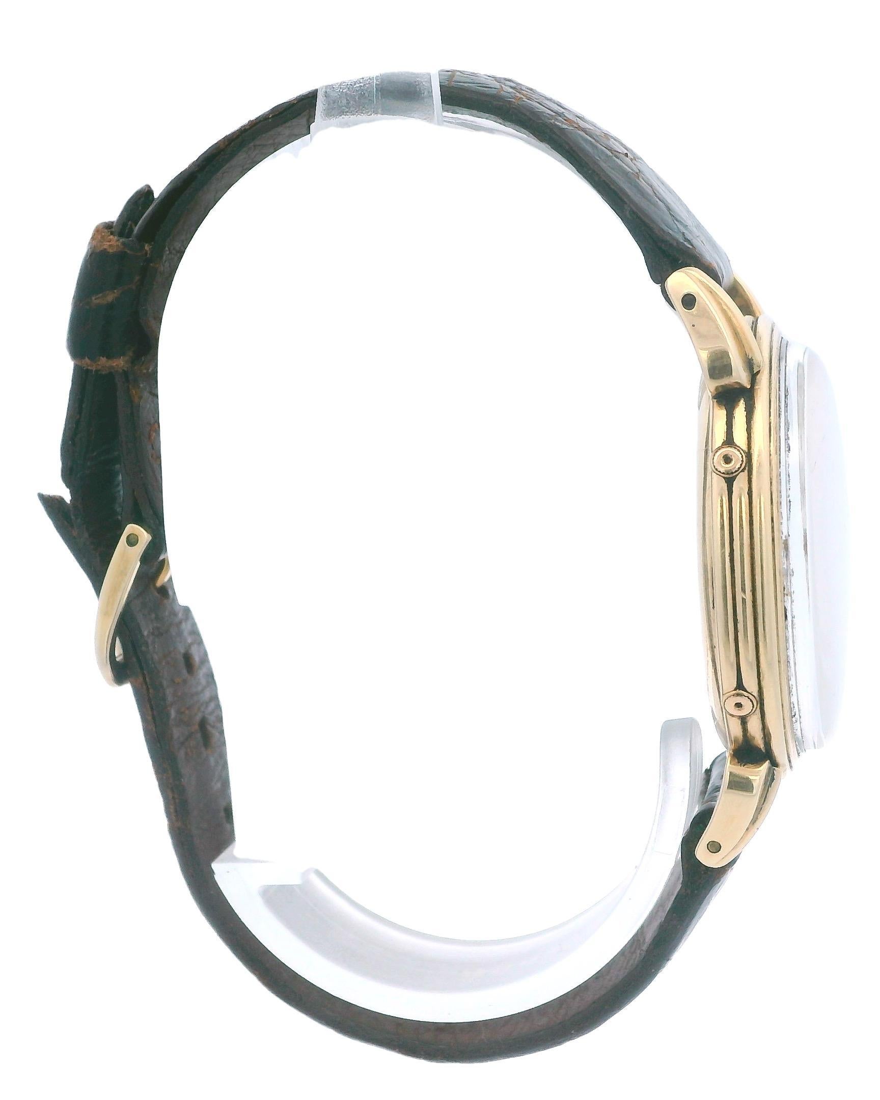Vintage Movado Triple Fecha Fases de la Luna 14K Oro Amarillo en venta 1