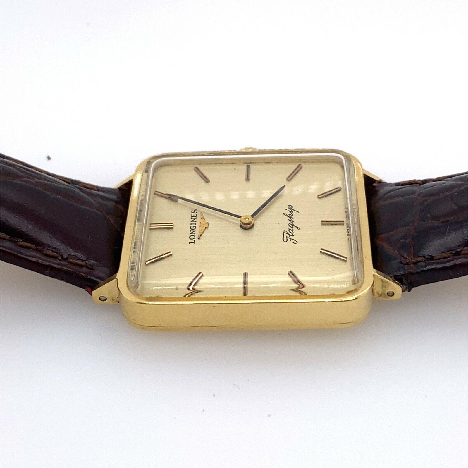 Vintage Movado Watch Cushion Shape Case in 9ct Yellow Gold In Fair Condition For Sale In London, GB