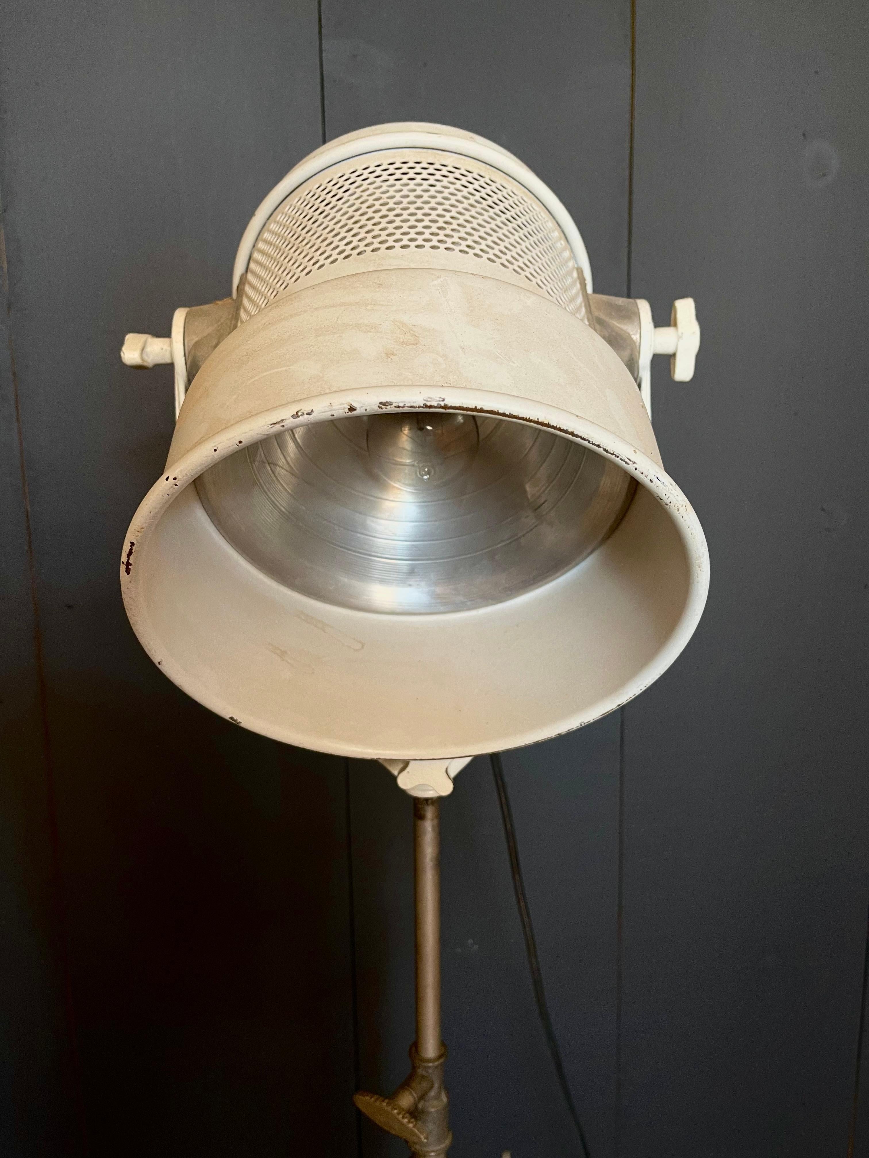 20th Century Vintage Movie Tripod Floor Lamp, Mole Richardson Mighty Mole Spotlight Type 4091 For Sale