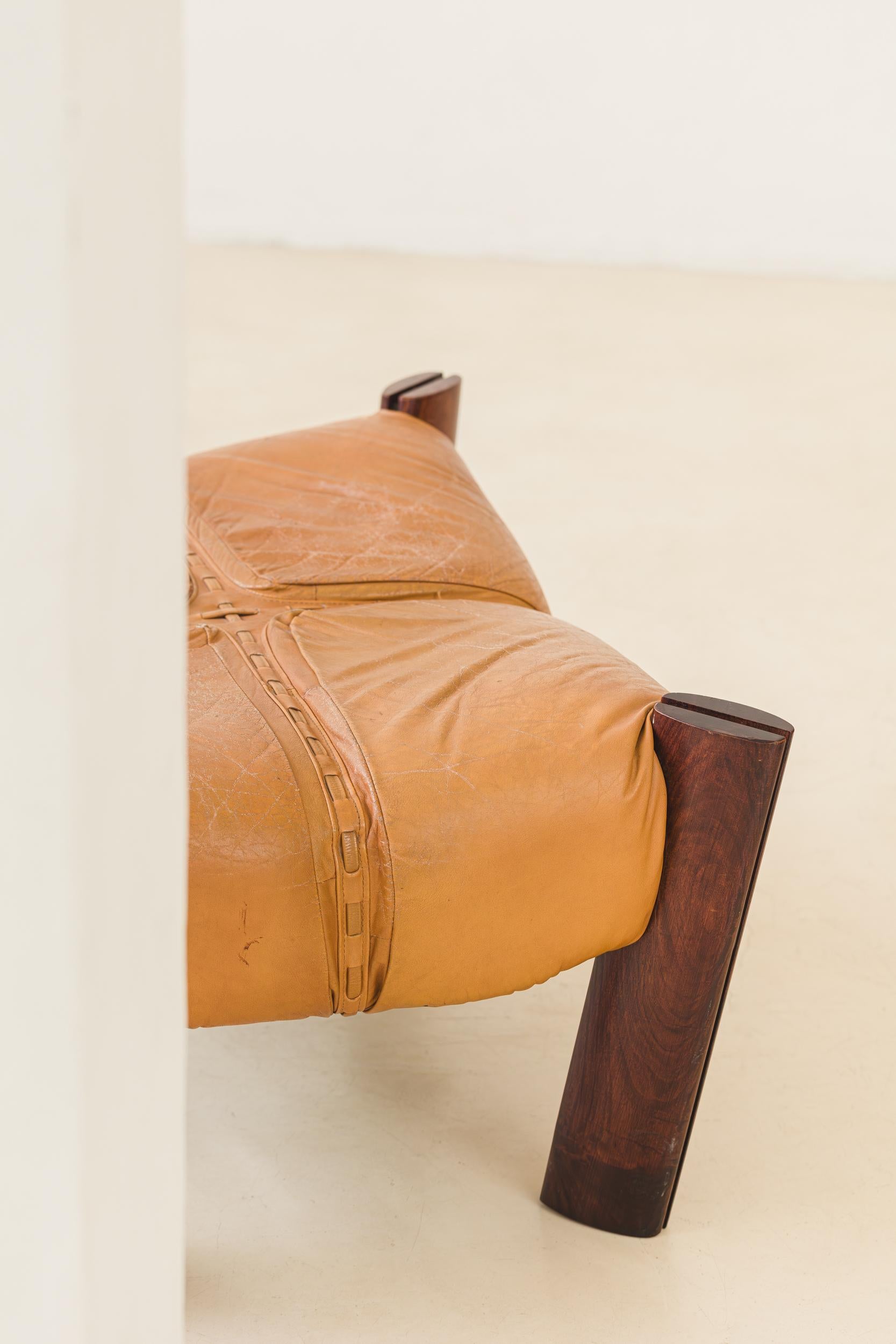 Vintage MP-111 Lounge Chair with Ottoman by Percival Lafer, 1970s, Brazil For Sale 3