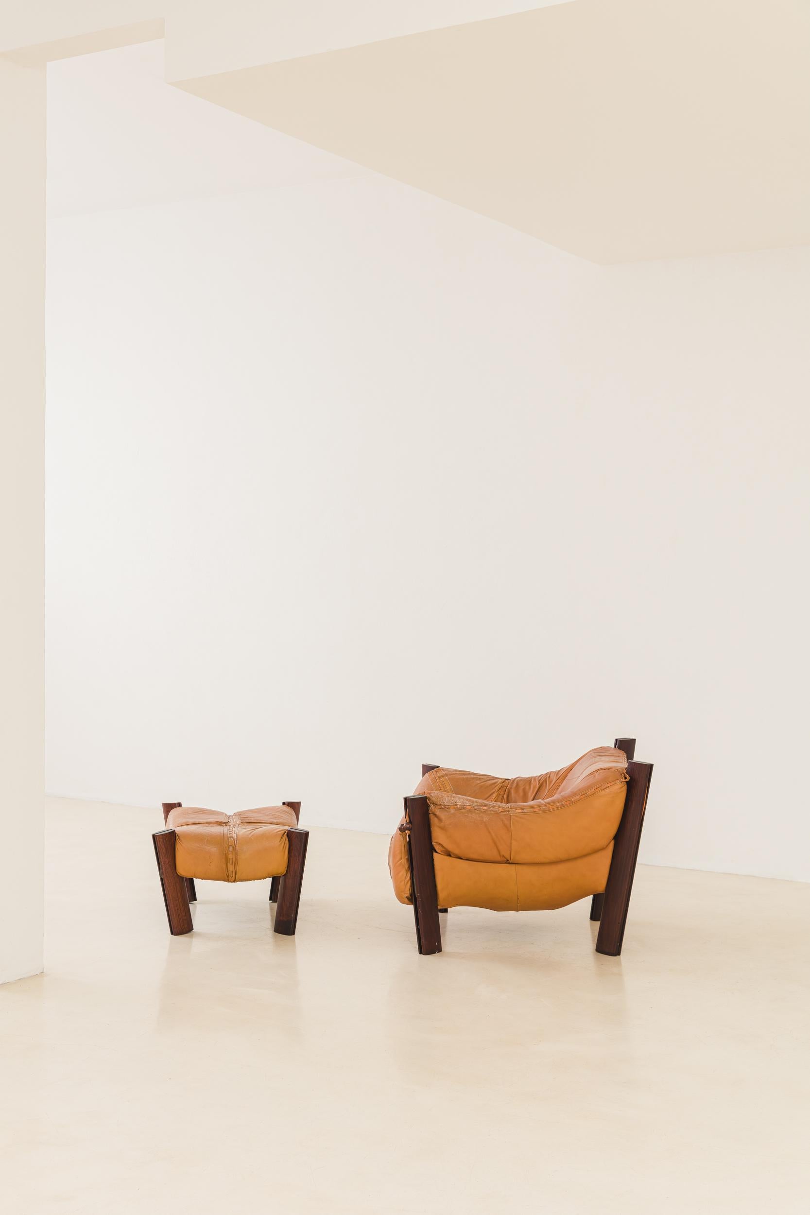 Brazilian Vintage MP-111 Lounge Chair with Ottoman by Percival Lafer, 1970s, Brazil For Sale
