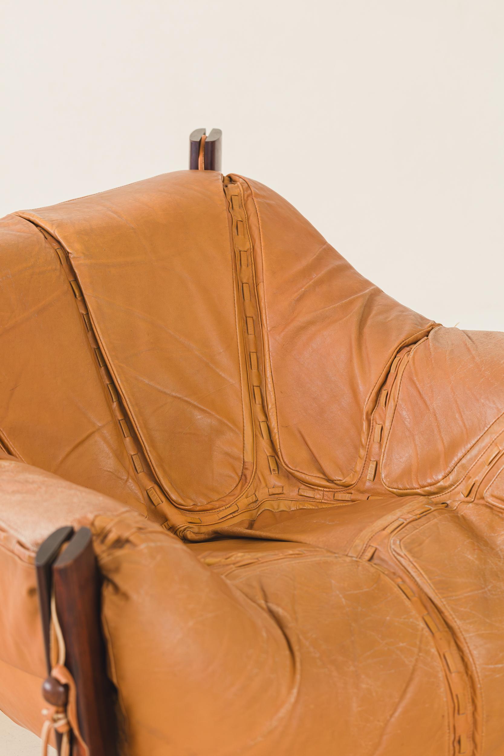 Vintage MP-111 Lounge Chair with Ottoman by Percival Lafer, 1970s, Brazil For Sale 2