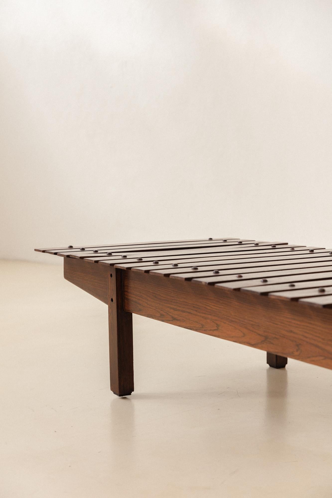 Hardwood Vintage Mucki Bench in Rosewood by Sergio Rodrigues, 1958, Brazilian Midcentury For Sale