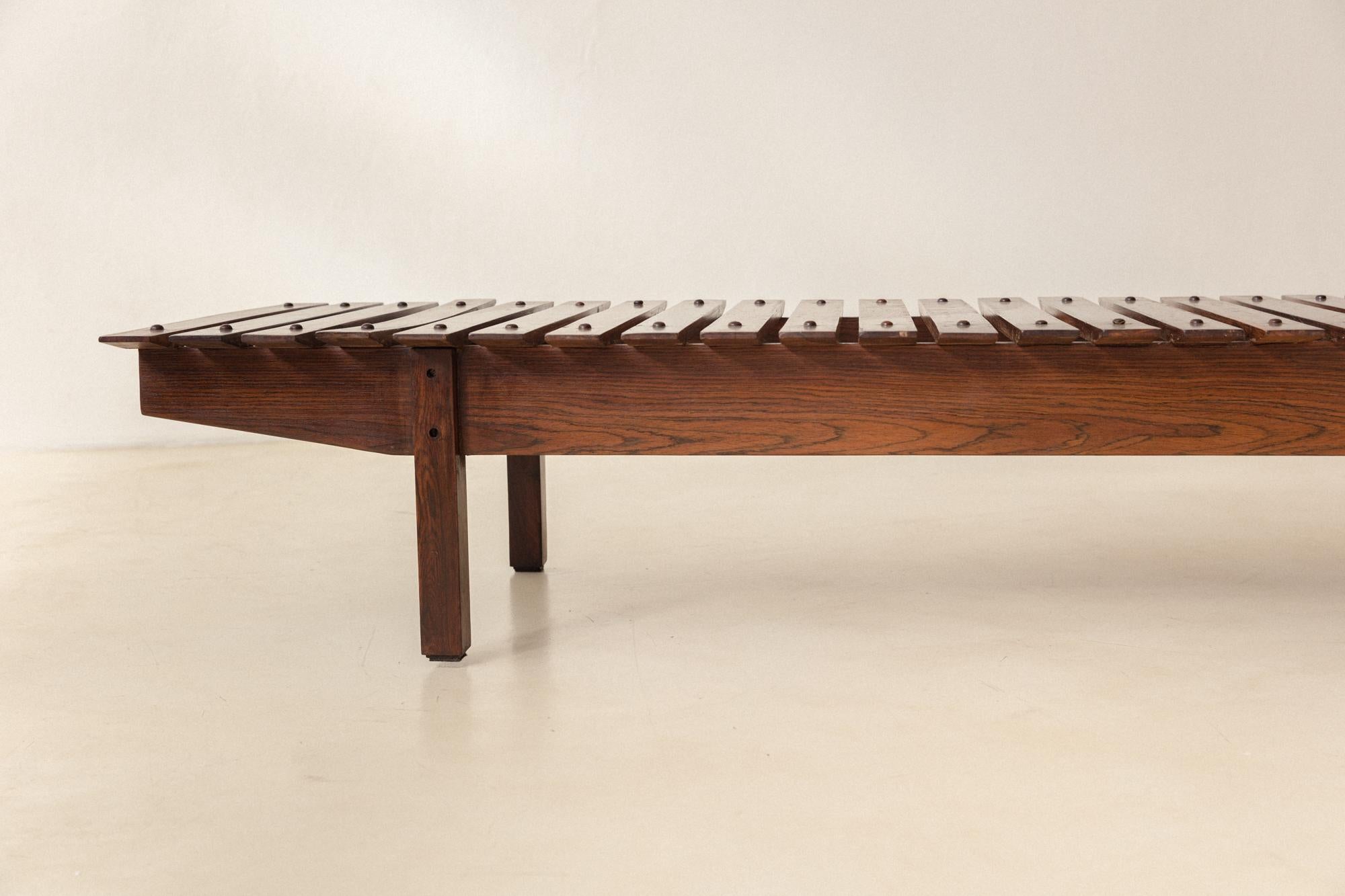 Banc Mucki vintage en bois de rose de Sergio Rodrigues, 1958, brésilien du milieu du siècle dernier en vente 2