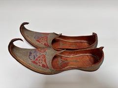 Vintage Mughal Court Shoes Gold Embroidered Leather, India, Mid 20th Century