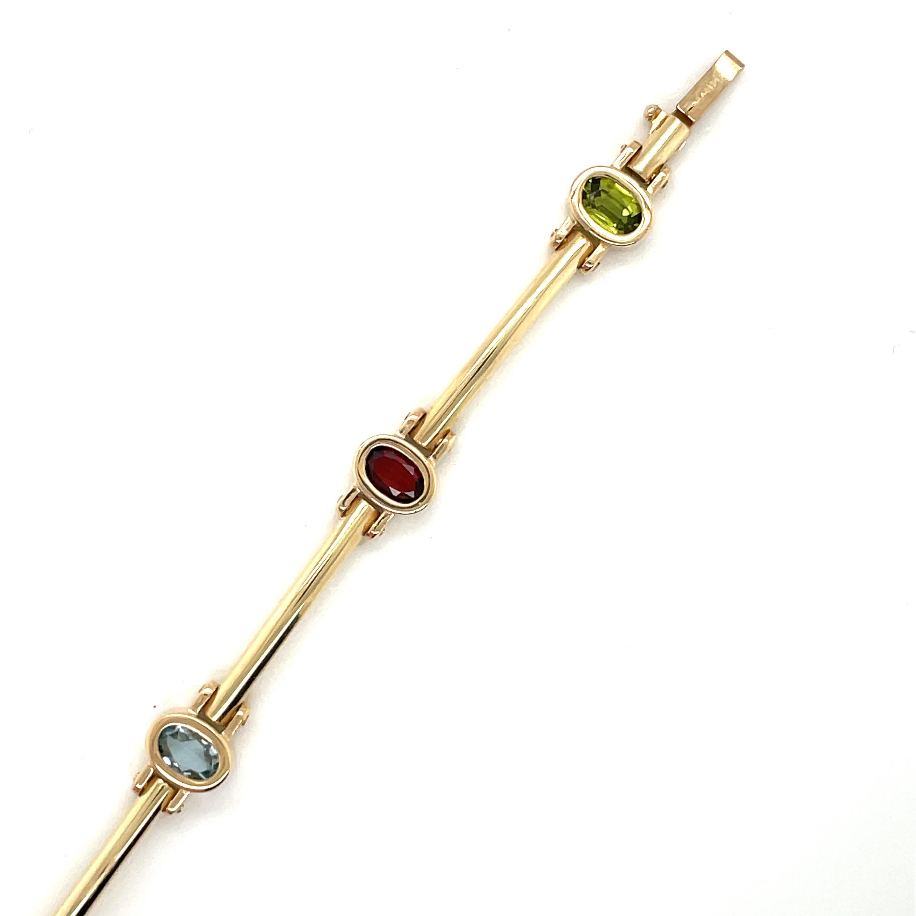 Vintage Mulit Color Semi Precious Gemstone Bezel and Bar Link Bracelet In Good Condition For Sale In Boston, MA