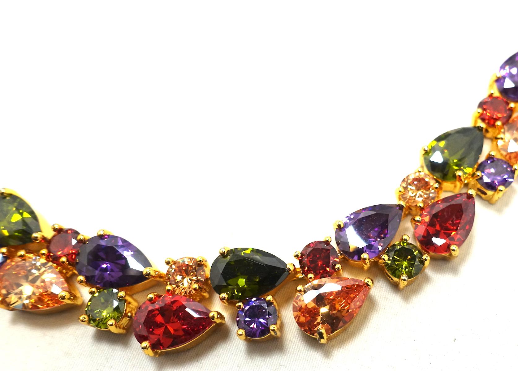 Vintage Multi-Color 1970s Crystal Necklace In Good Condition In New York, NY