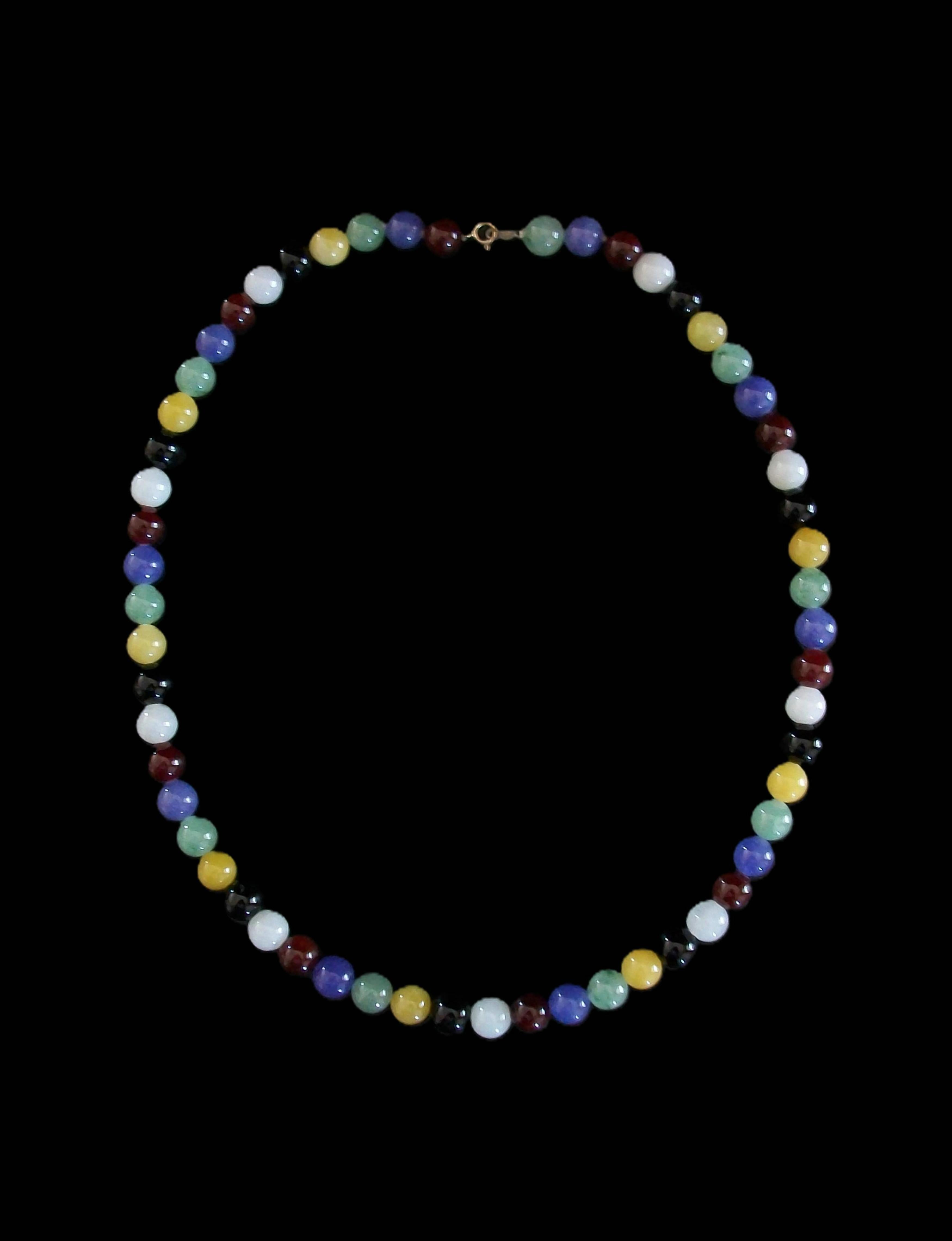Collana vintage con perline di quarzo multicolore rotondo da 8,0 mm - un unico filo continuo di 57 gemme semipreziose (quarzo verde, viola, rosso, bianco, nero e giallo) - lunghezza Princess (18 pollici) - chiusura con anello a molla in oro giallo