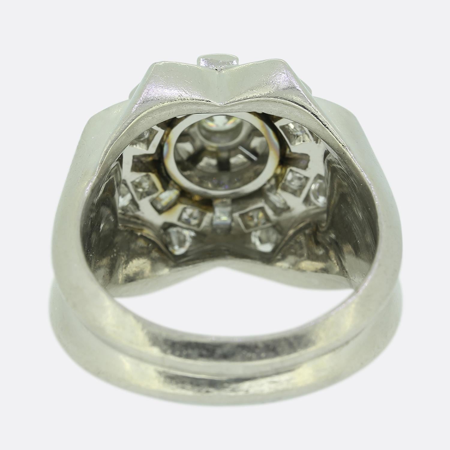 Vintage Multi Diamond Star Ring In Good Condition In London, GB