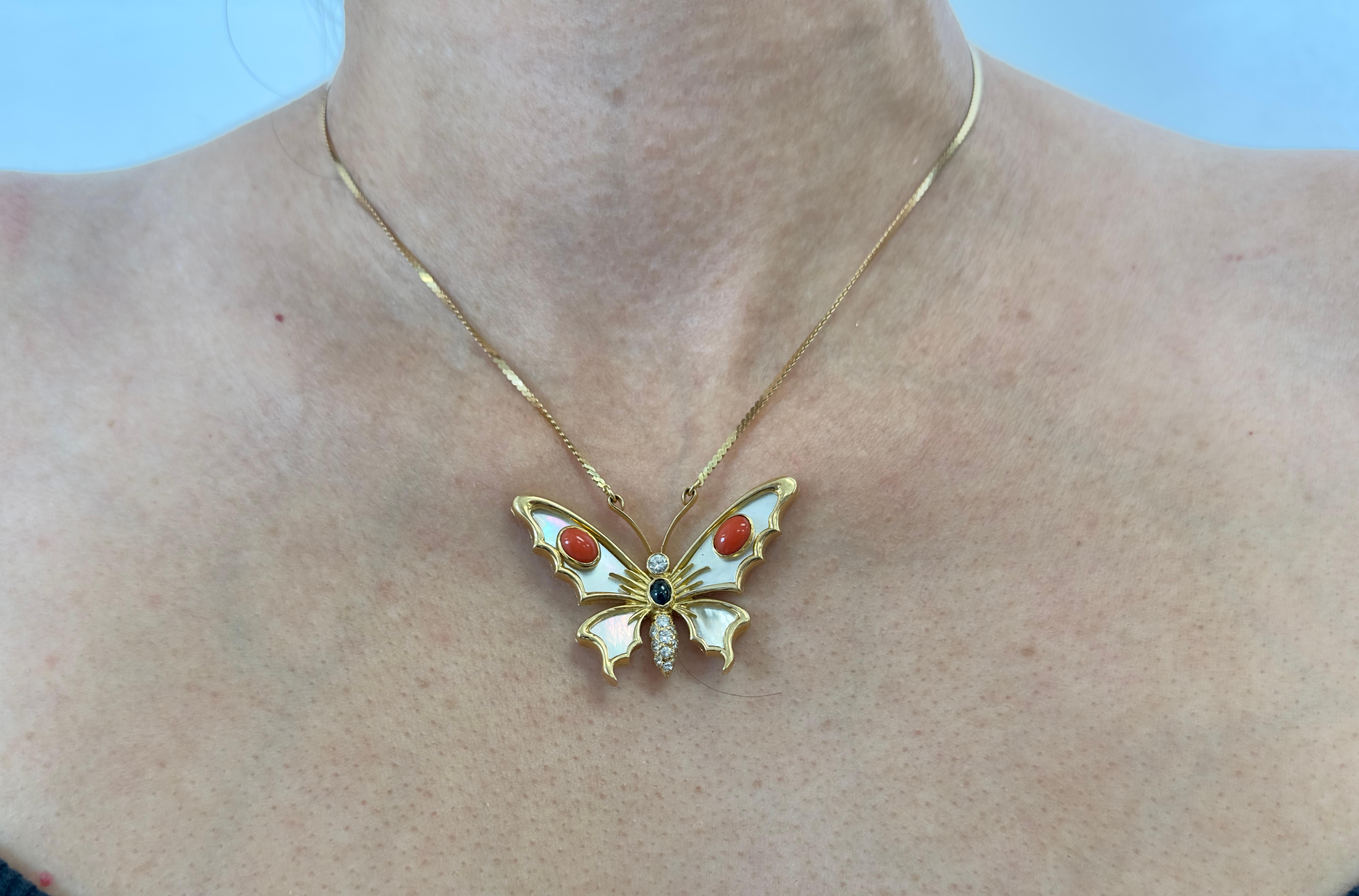 Taglio rotondo Ciondolo d'epoca con farfalla a più pietre in oro 18k e collana in oro giallo 14k in vendita