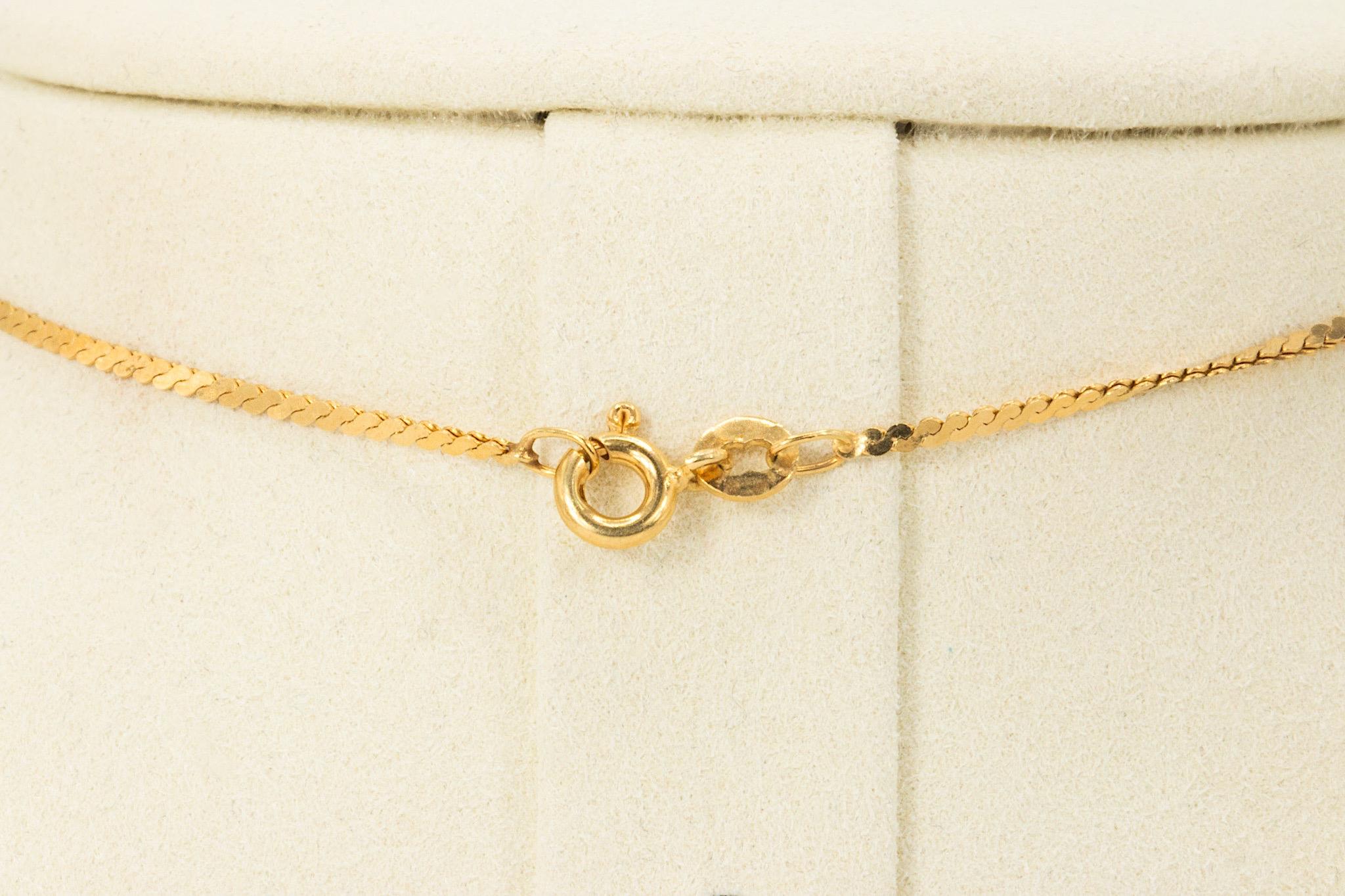 Ciondolo d'epoca con farfalla a più pietre in oro 18k e collana in oro giallo 14k in vendita 4