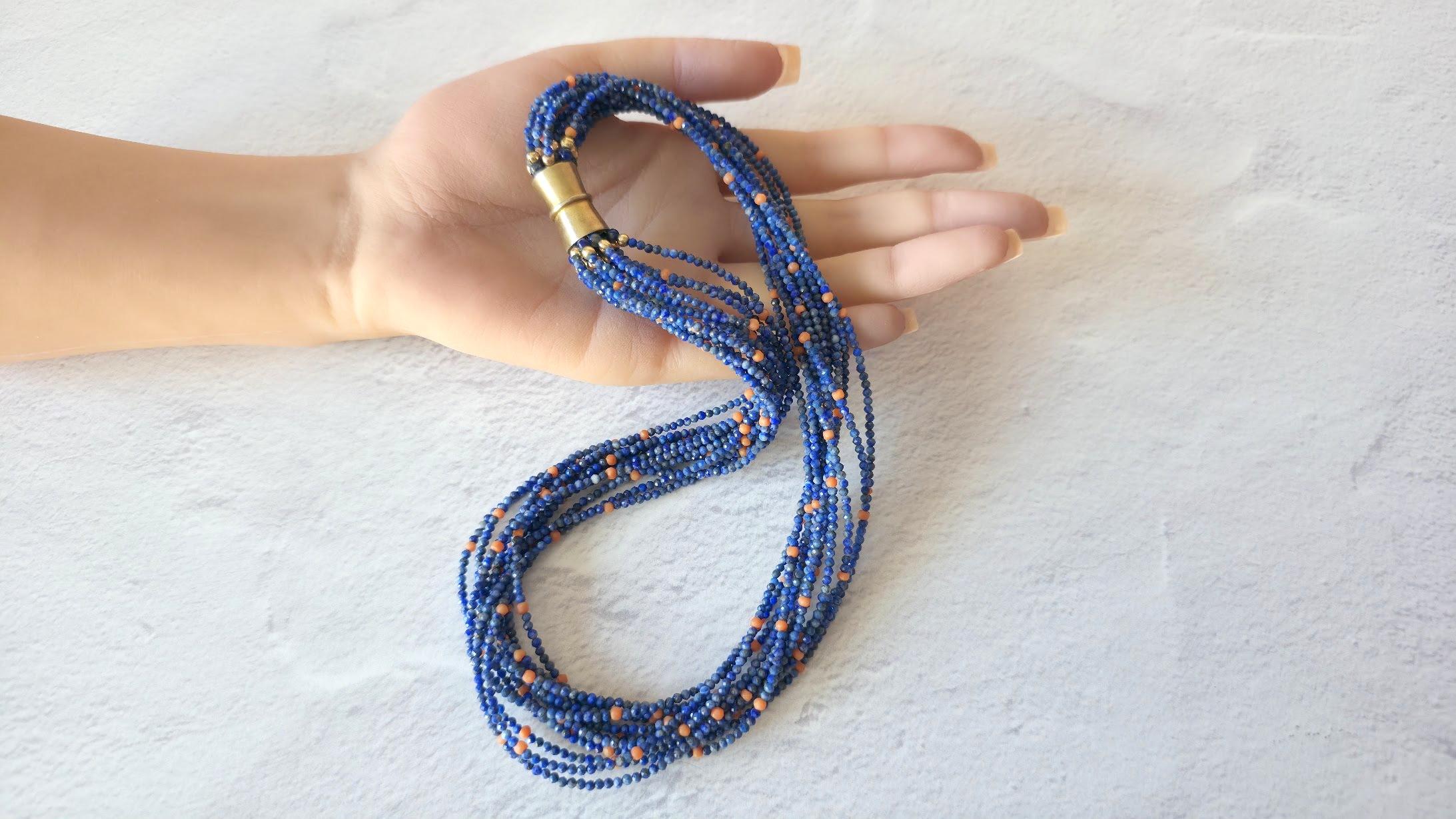 Collana a più fili di corallo e lapislazzuli d'epoca in vendita 5