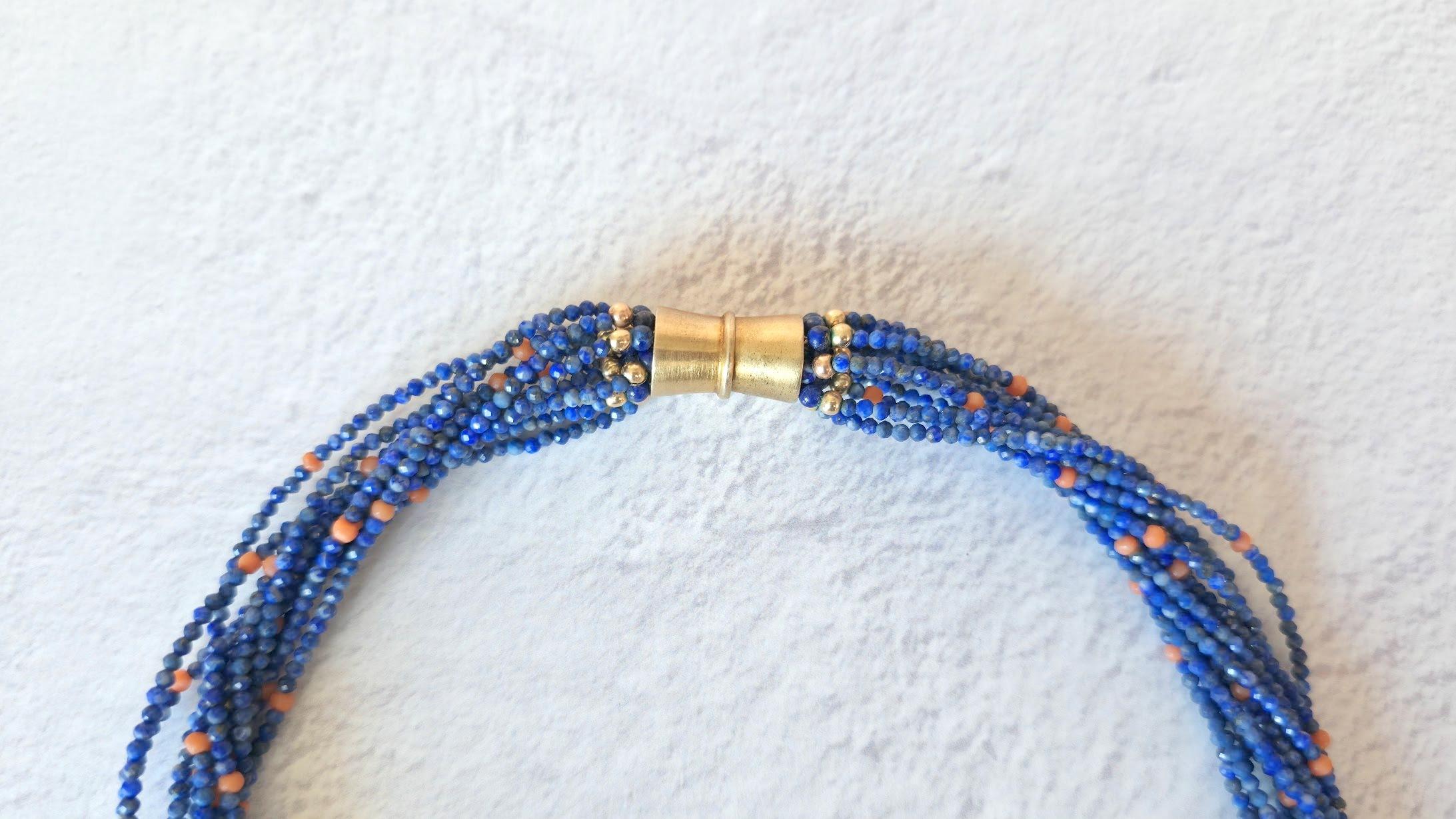 Collana a più fili di corallo e lapislazzuli d'epoca in vendita 2