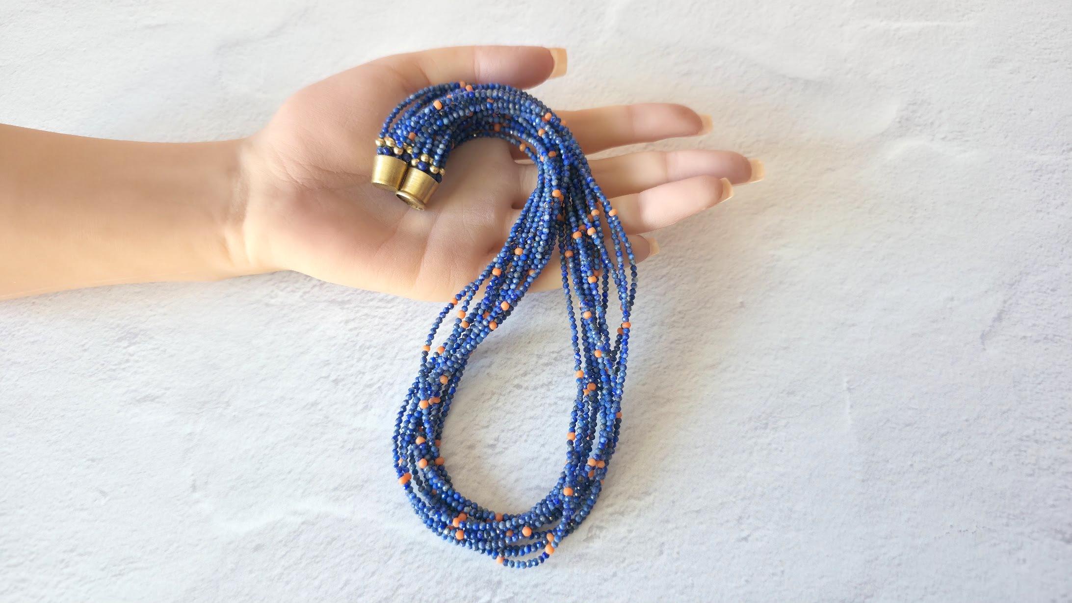 Collana a più fili di corallo e lapislazzuli d'epoca in vendita 4