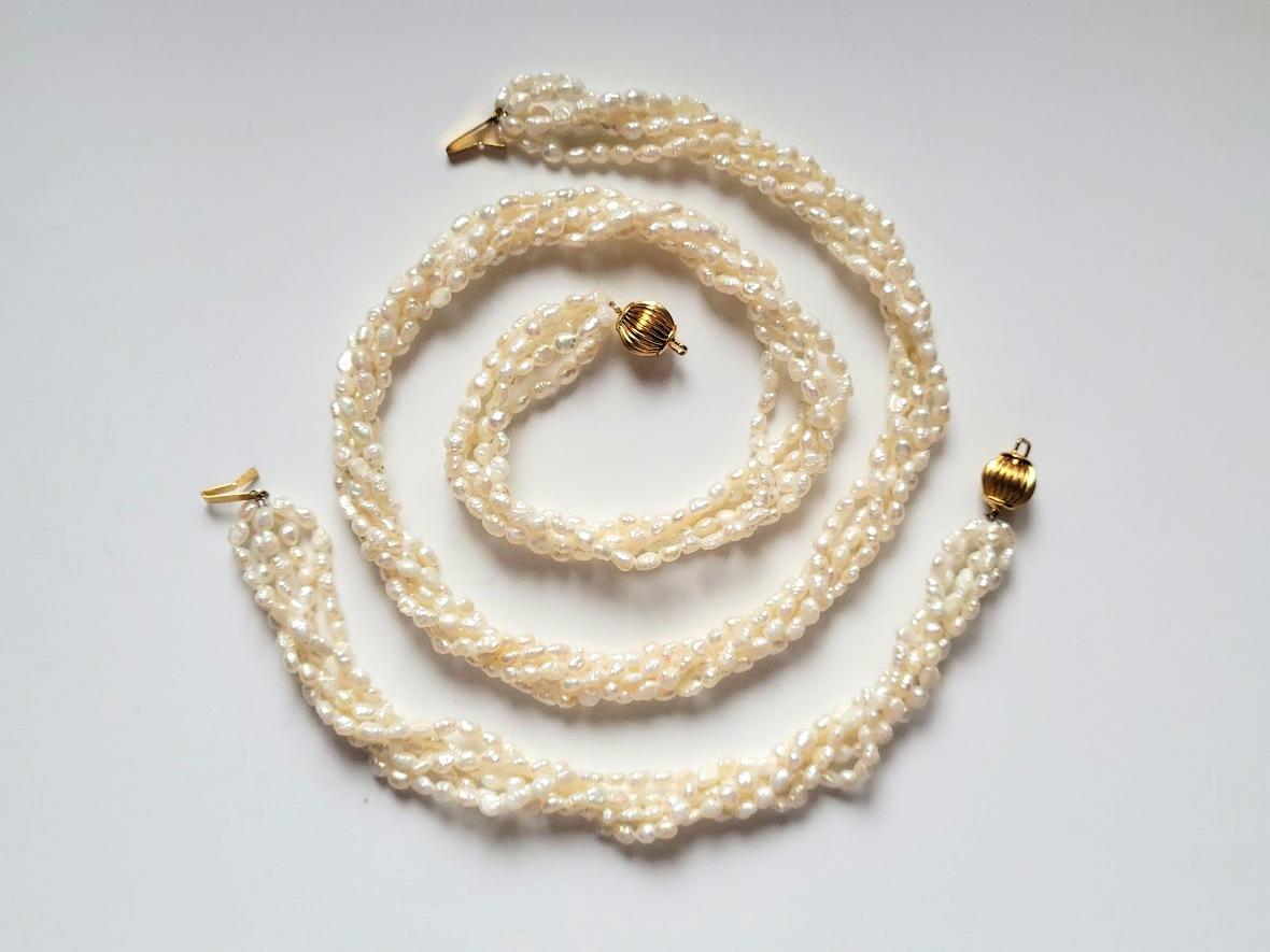 Vintage cream-white ultra baroque freshwater pearl necklace featuring five strands with a gold clasp.
This beautiful necklace would make a great gift or addition to any fine collection.

The length of the necklace is 21 inches (53 cm).
The weight of