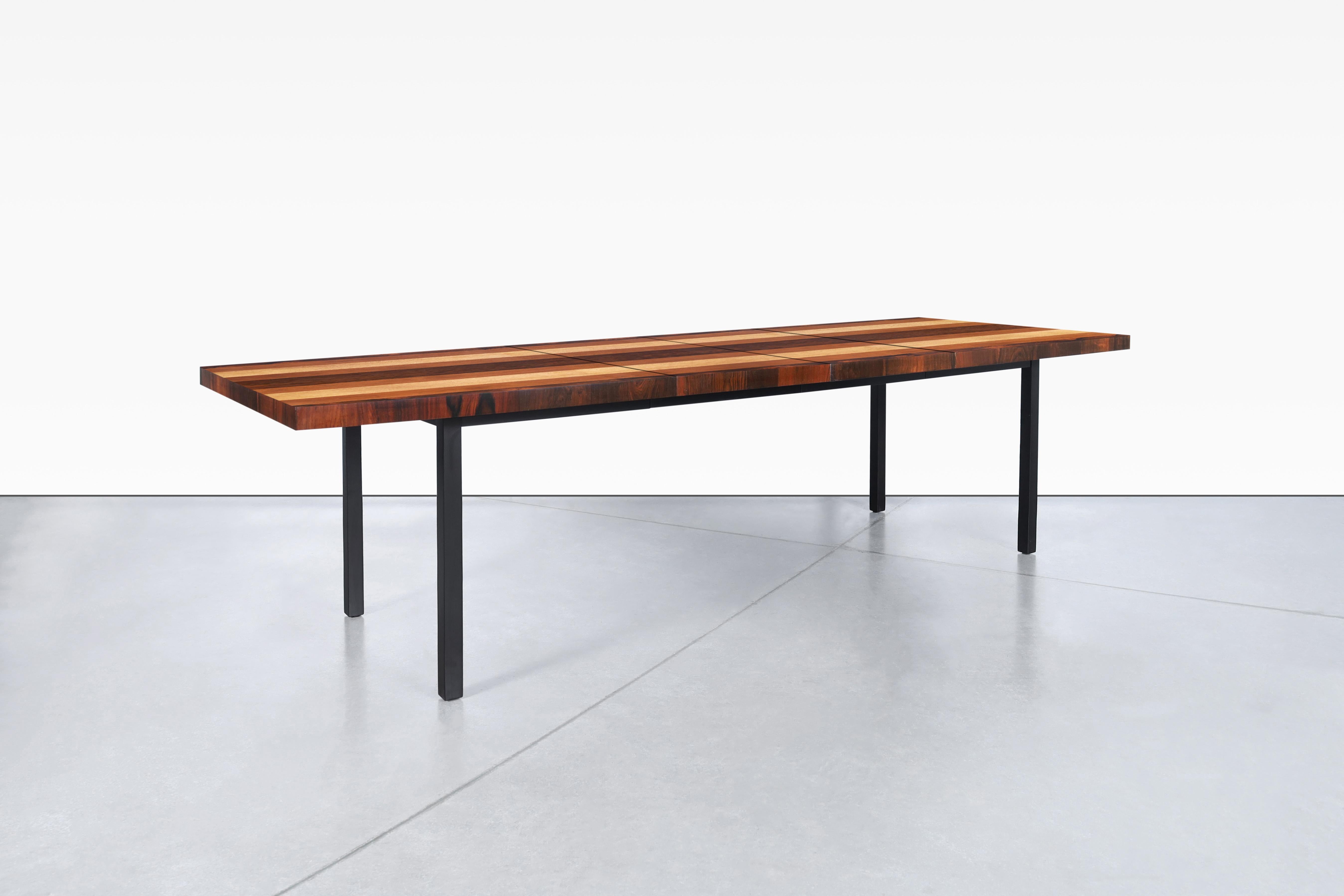 Americano Tavolo da pranzo espandibile in legno multiplo vintage di Milo Baughman per Directional in vendita