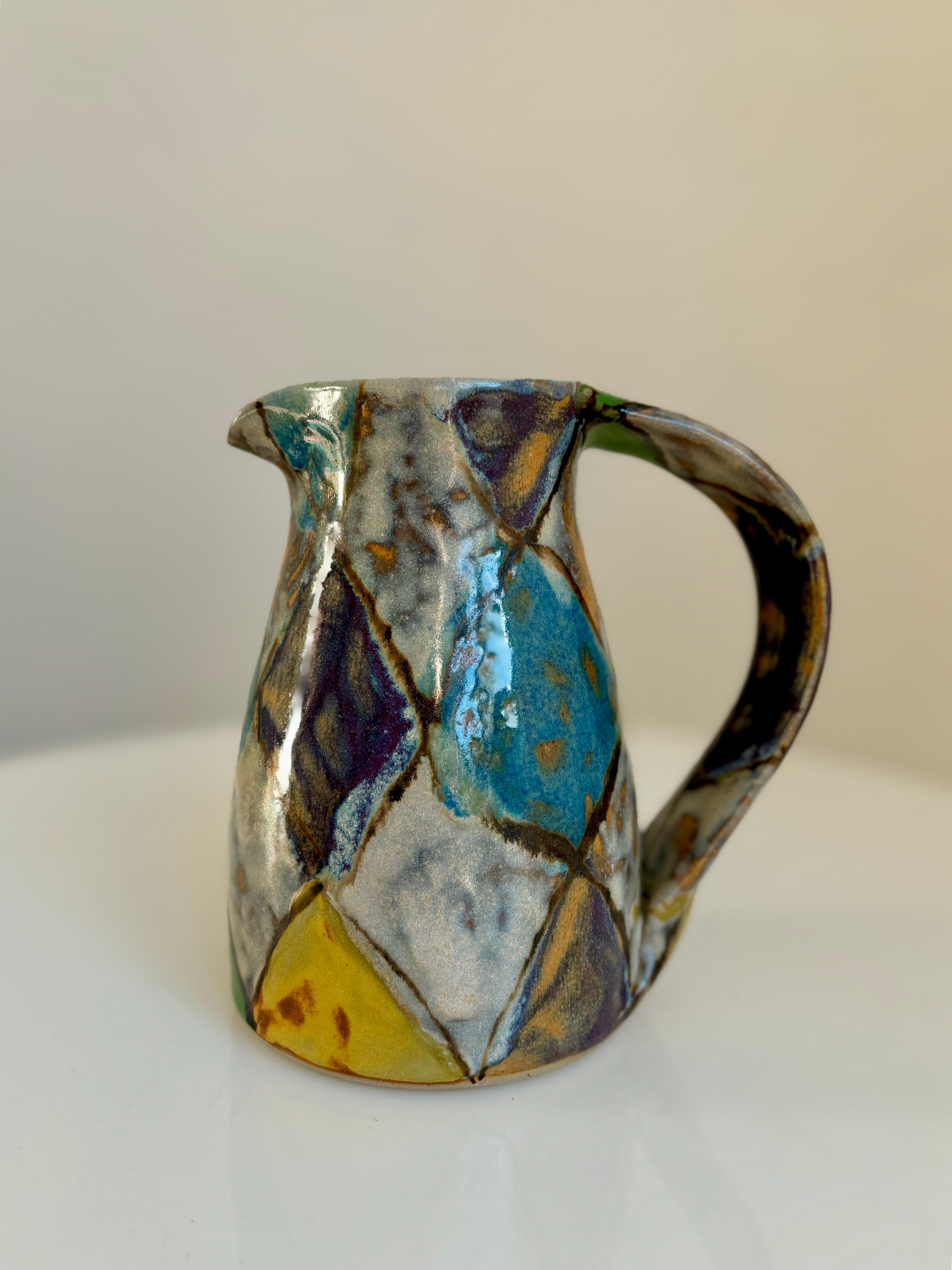 Vintage Mehrfarbige Zirkusdekor Krug Vase, circa 1970er Jahre (20. Jahrhundert) im Angebot