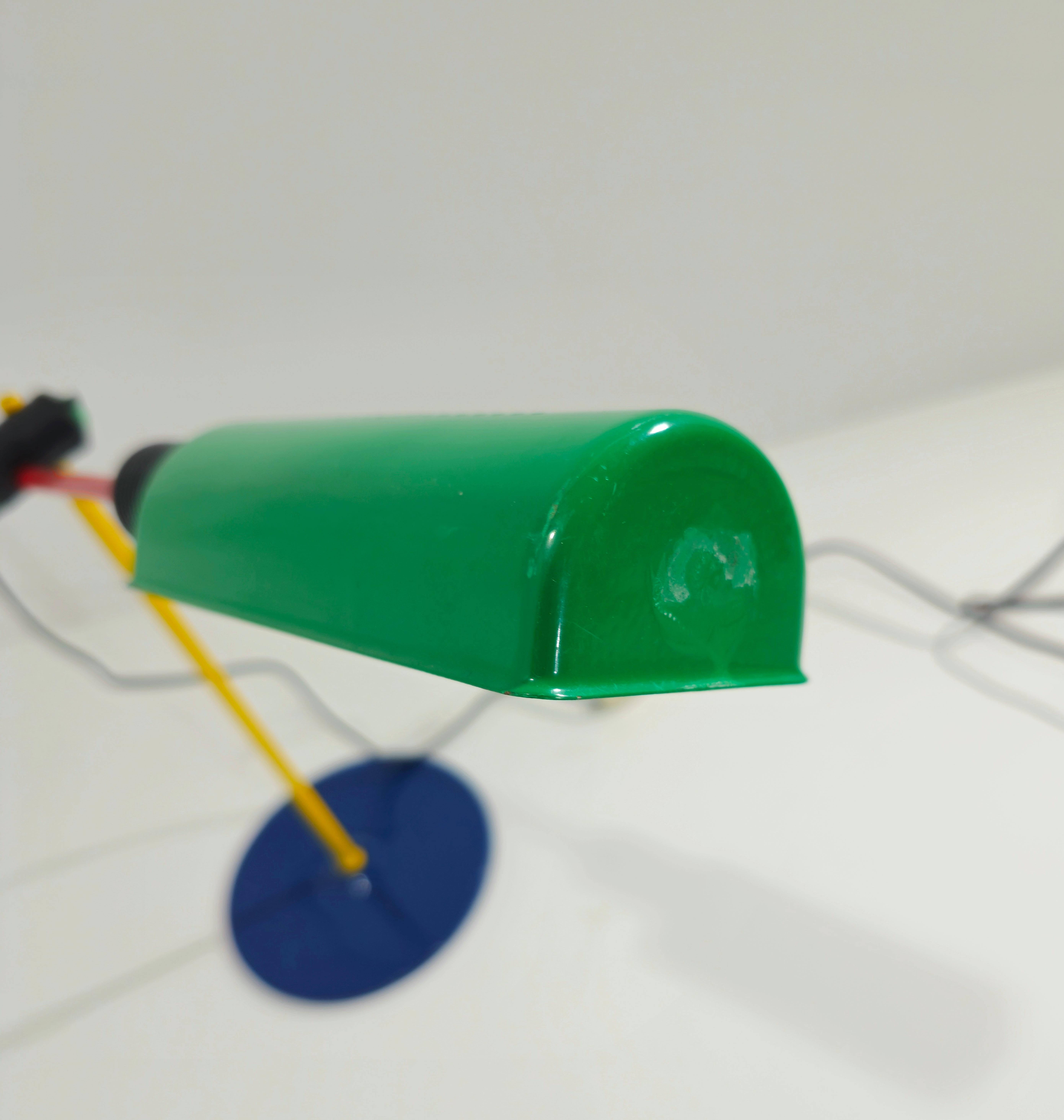 Lampe de bureau multicolore de Veneta Lumi Design Italie années 1980 1