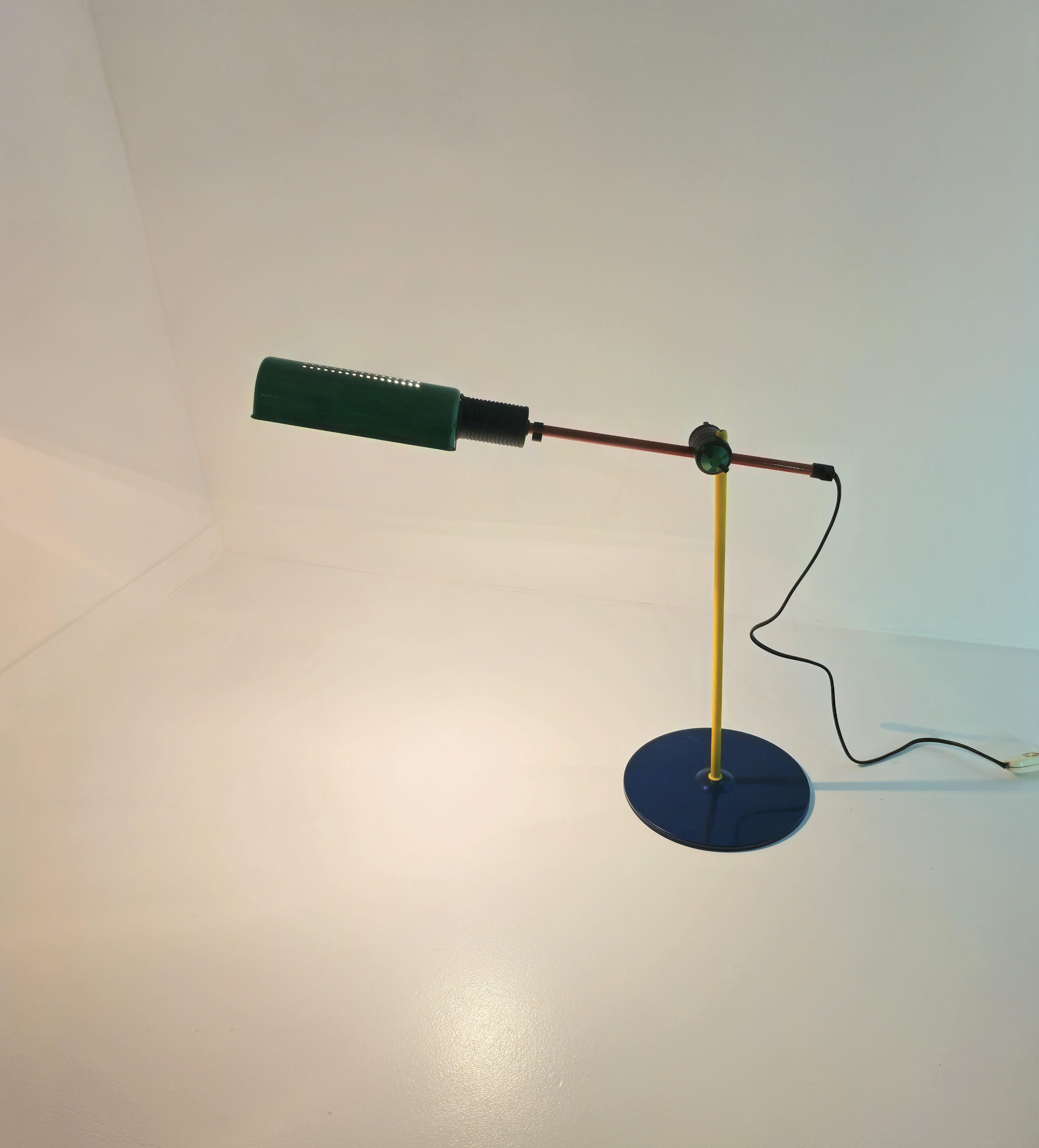 Lampe de bureau multicolore de Veneta Lumi Design Italie années 1980 2