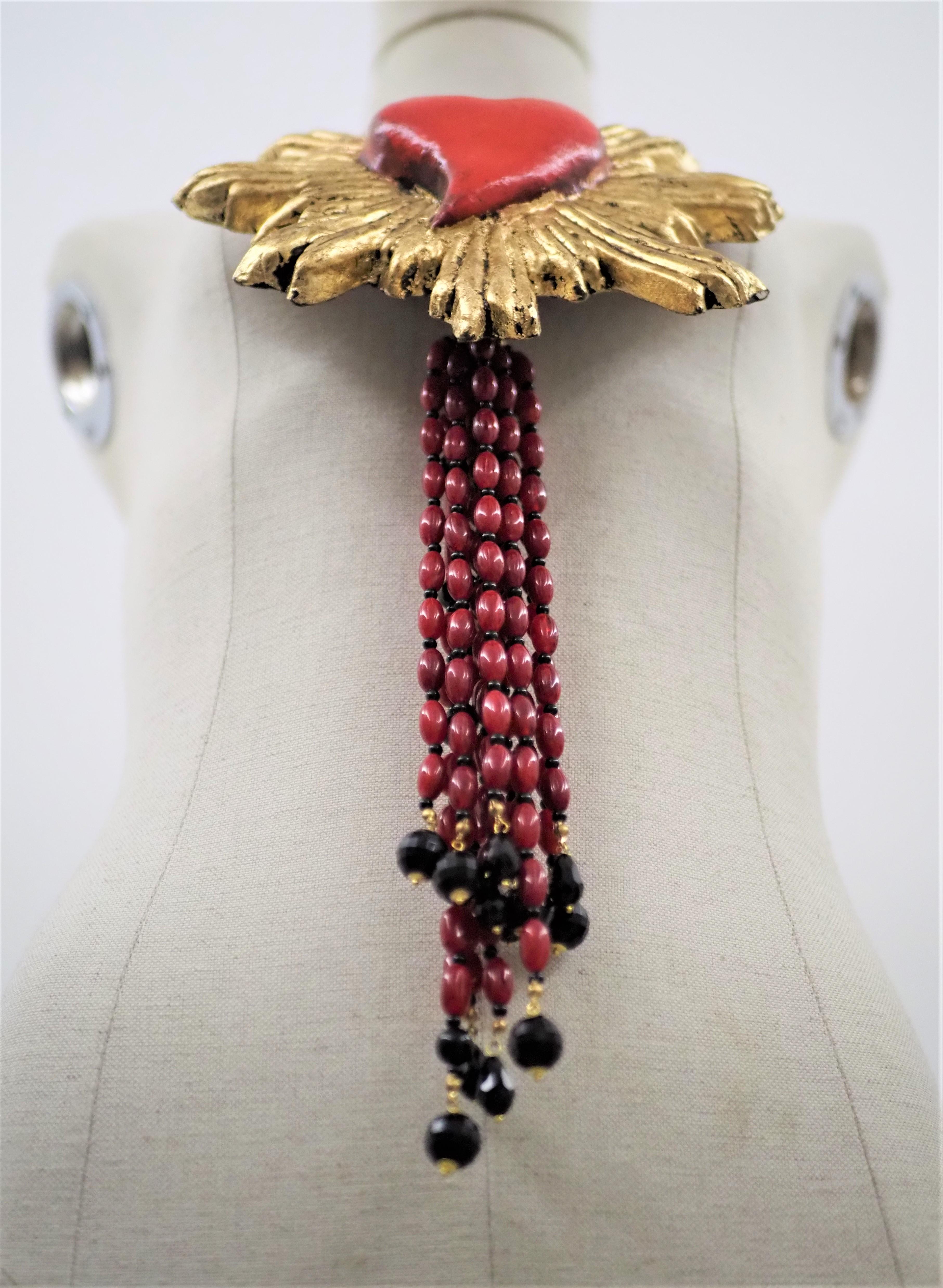 Vintage mehrfarbige Perlen heiliges Herz Halskette im Zustand „Hervorragend“ im Angebot in Capri, IT