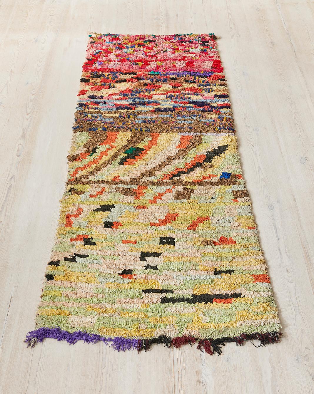 Morocco, Vintage

Vintage Multicolored Boucherouit rag rug.

H 210 x W 86 cm.