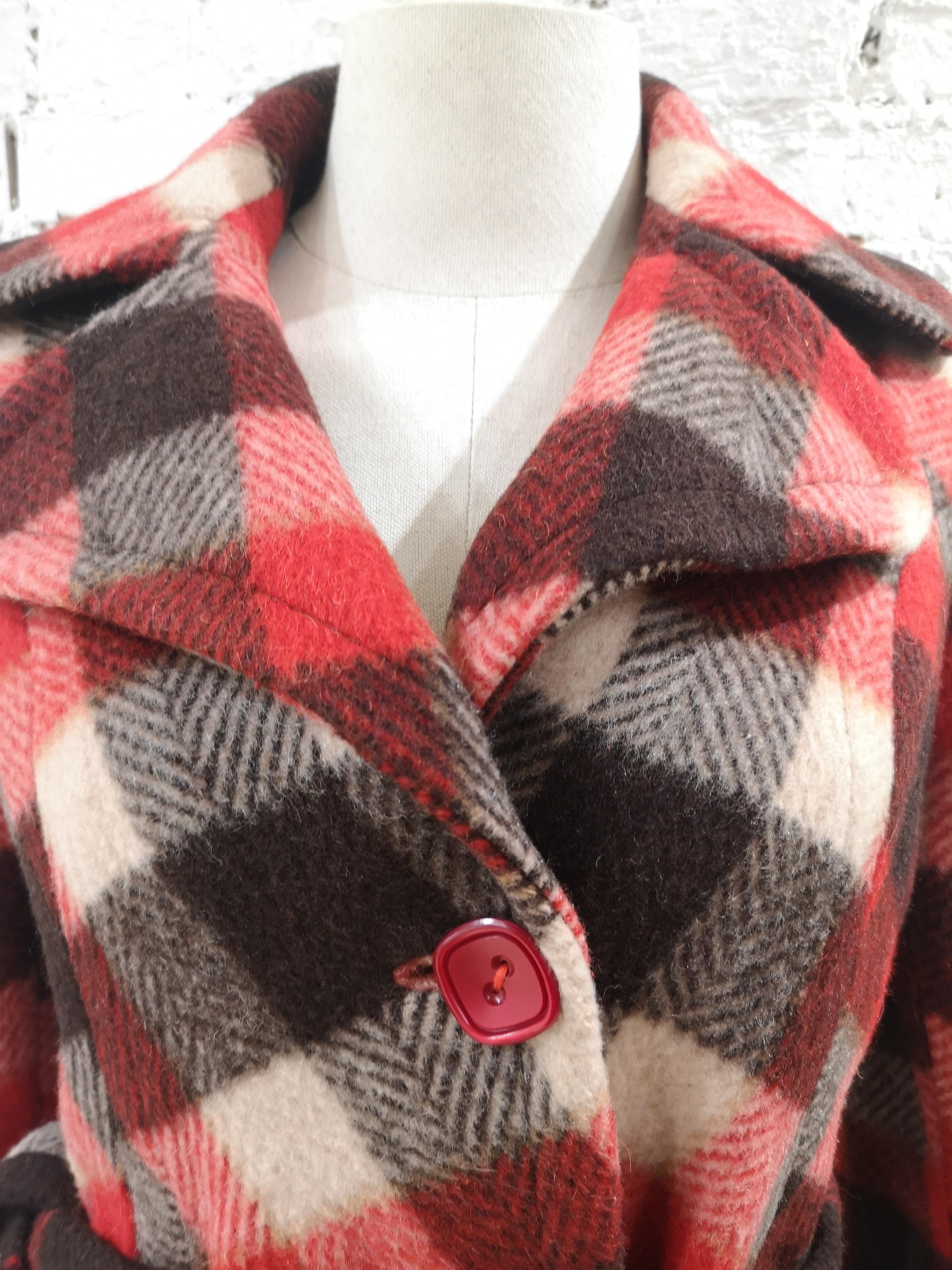 Vintage multicoloured red white brown long coat 1