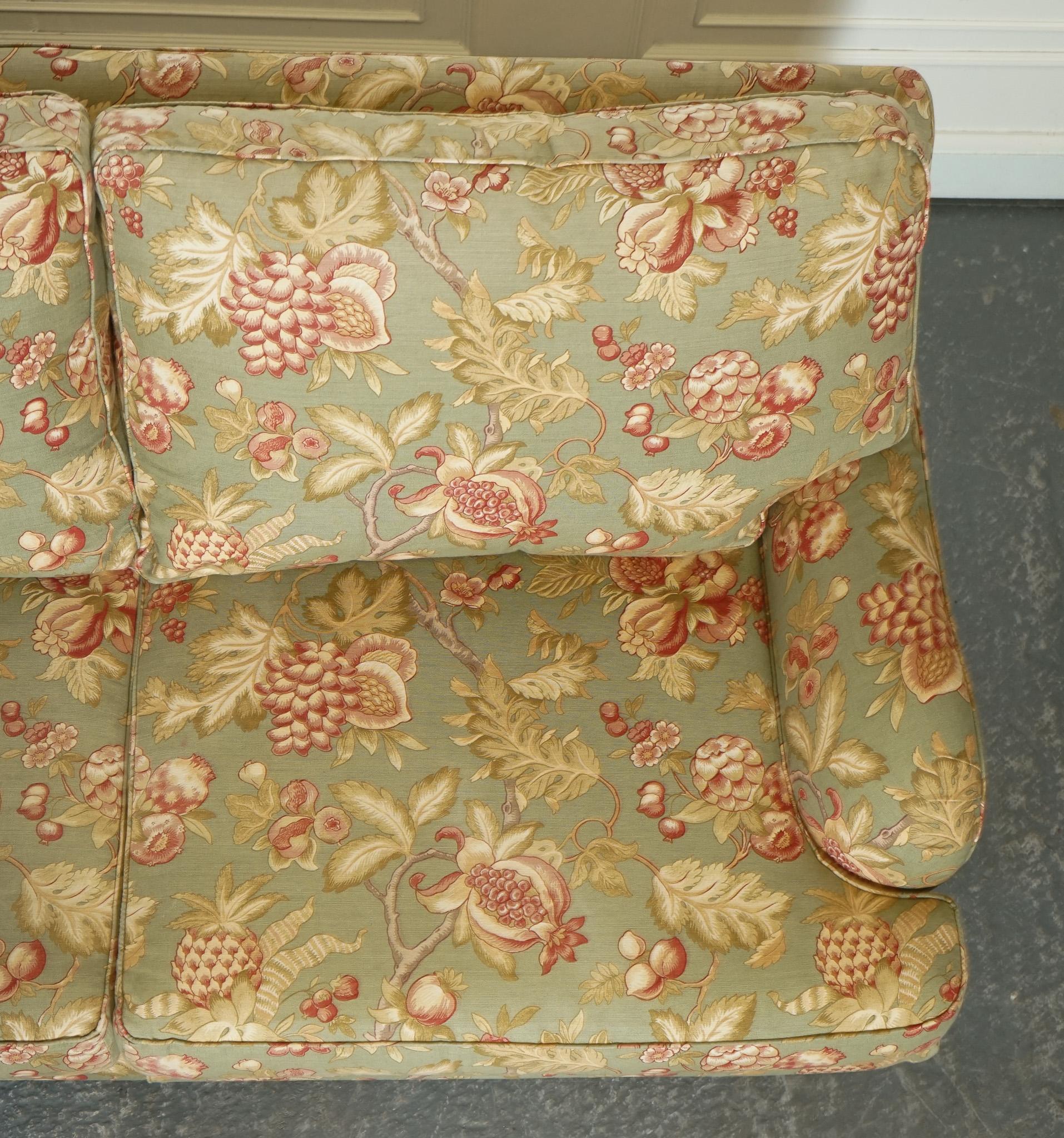 VINTAGE MULTIYORK COUNTRY HOUSE FABRiC FLORAL TWO TO THREE SEATER SOFA 5