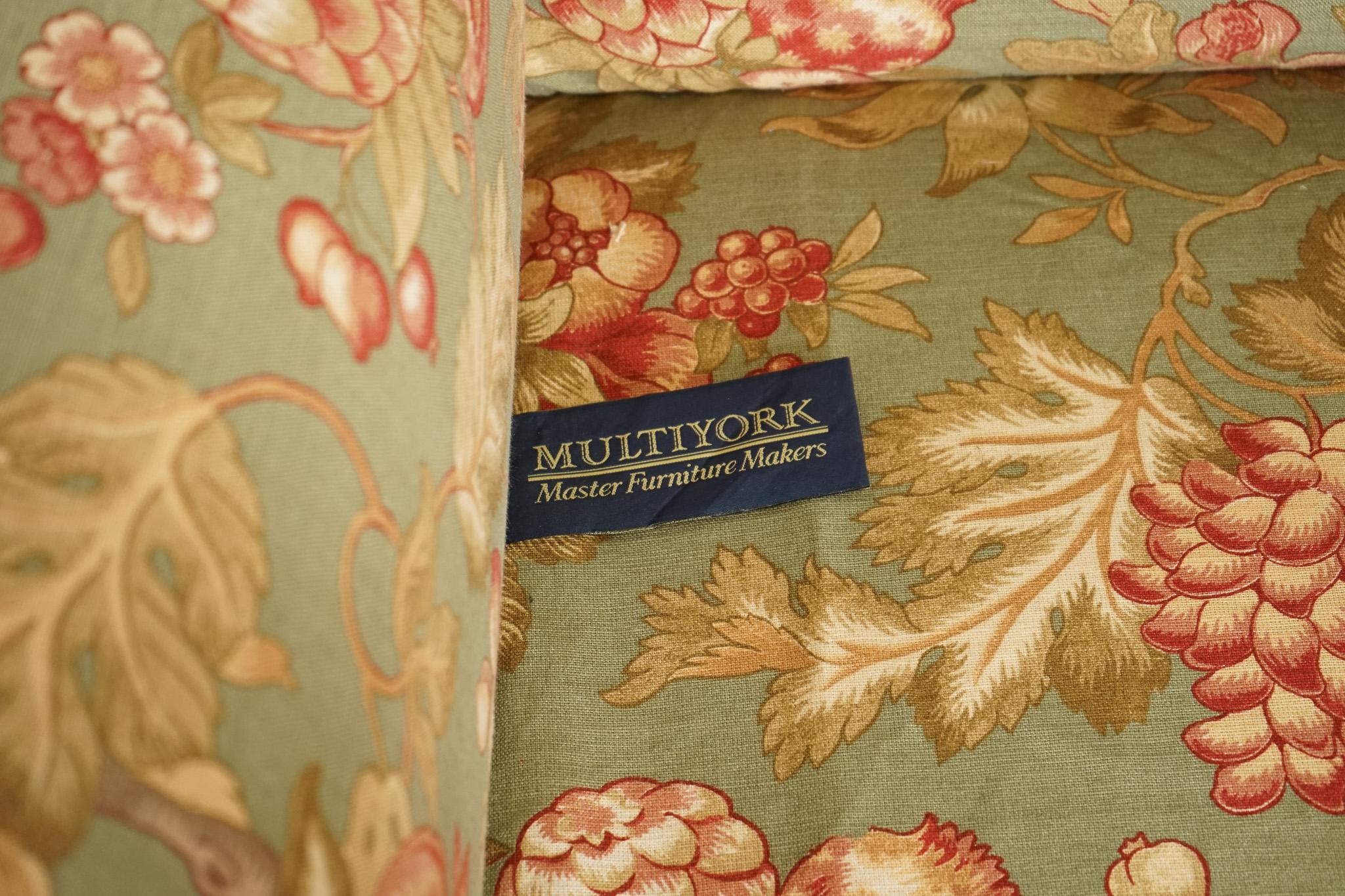 VINTAGE MULTIYORK COUNTRY HOUSE FABRiC FLORAL TWO TO THREE SEATER SOFA 10