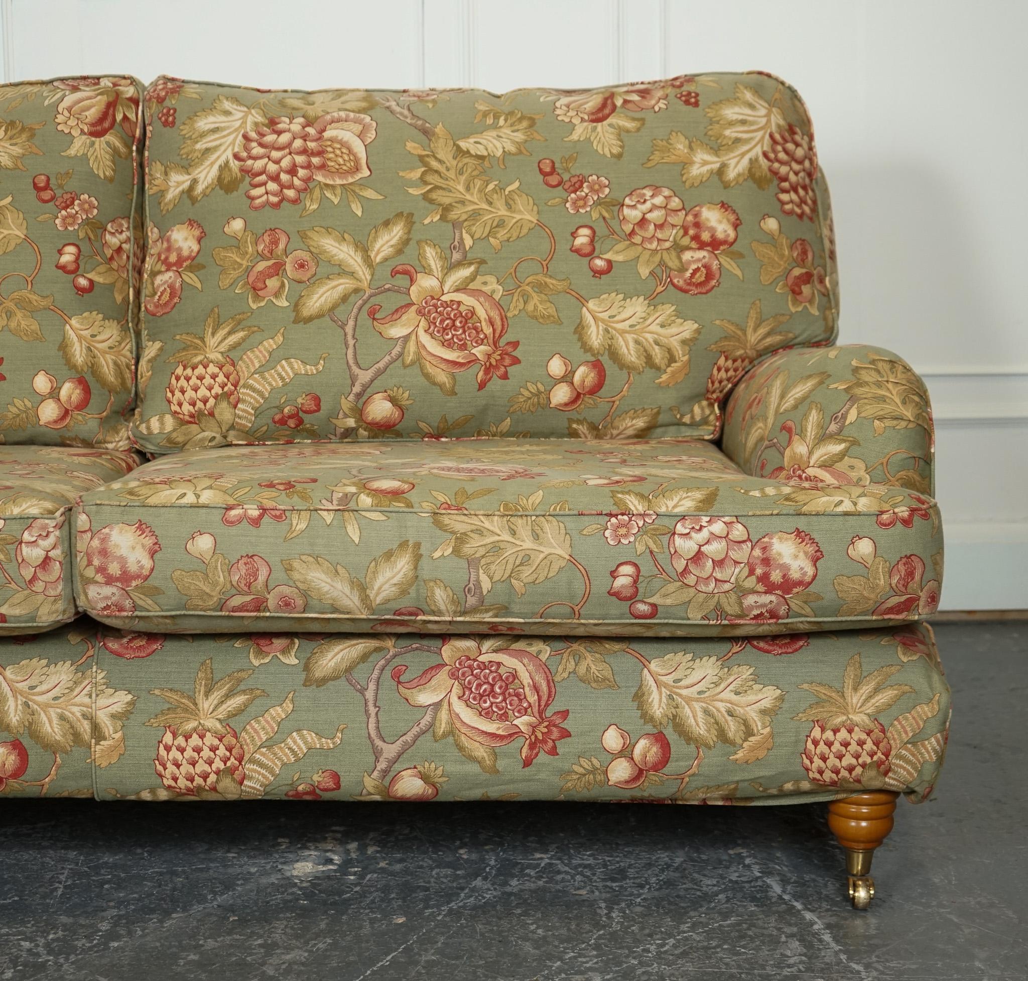VINTAGE MULTIYORK COUNTRY HOUSE FABRiC FLORAL TWO TO THREE SEATER SOFA In Good Condition In Pulborough, GB