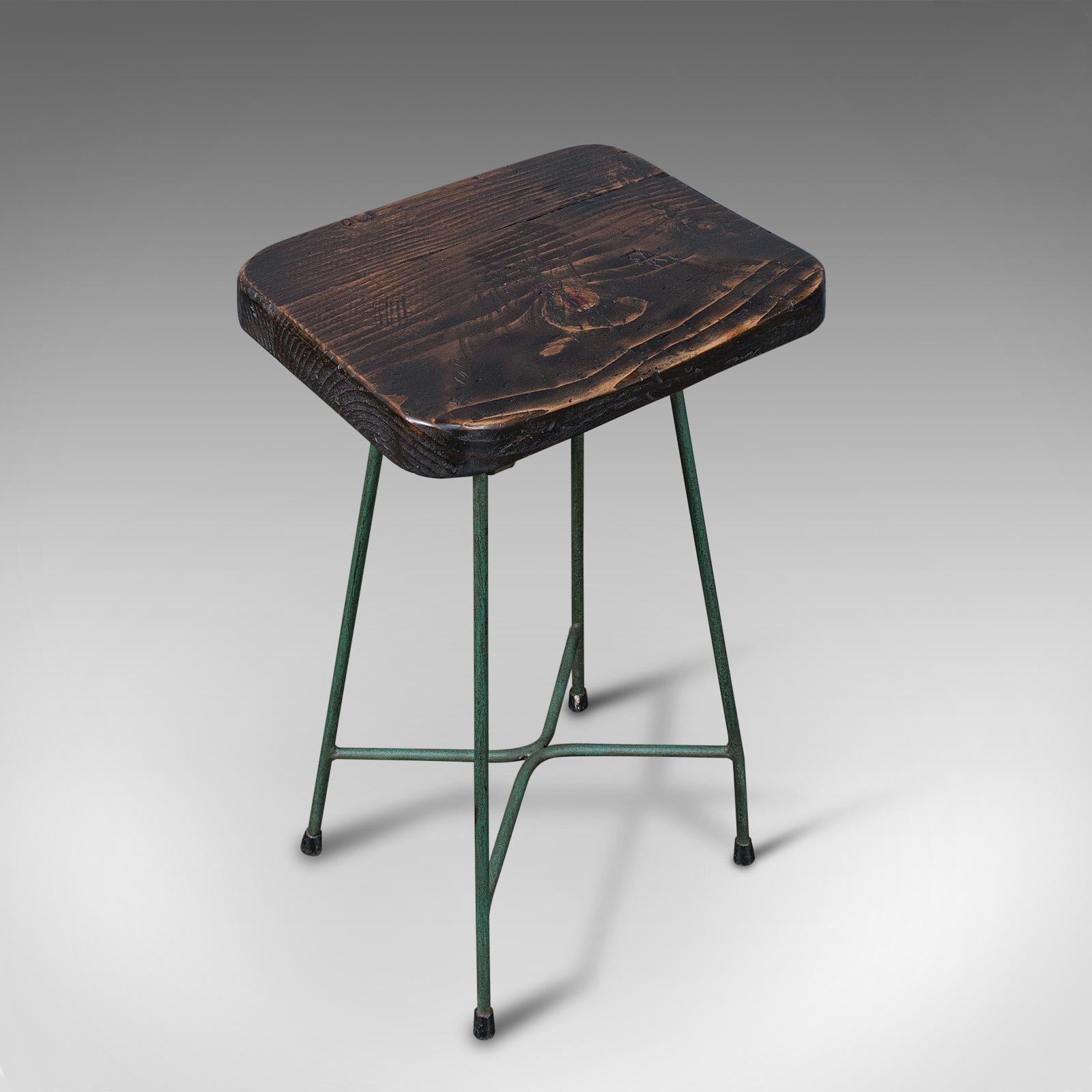 Vintage Munitions Factory Stool, English, Pine, Industrial Taste, Lab Seat, 1940 In Good Condition For Sale In Hele, Devon, GB