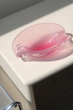 Vintage Murano 1970s Mouth Blown Shell Clam Bowl in Pink Alabastro Glass