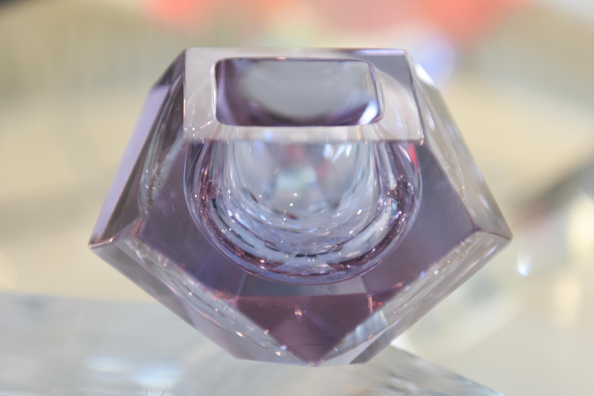 Cuenco o portavelas vintage de cristal morado facetado de Murano Alesandro Mandruzzato Moderno