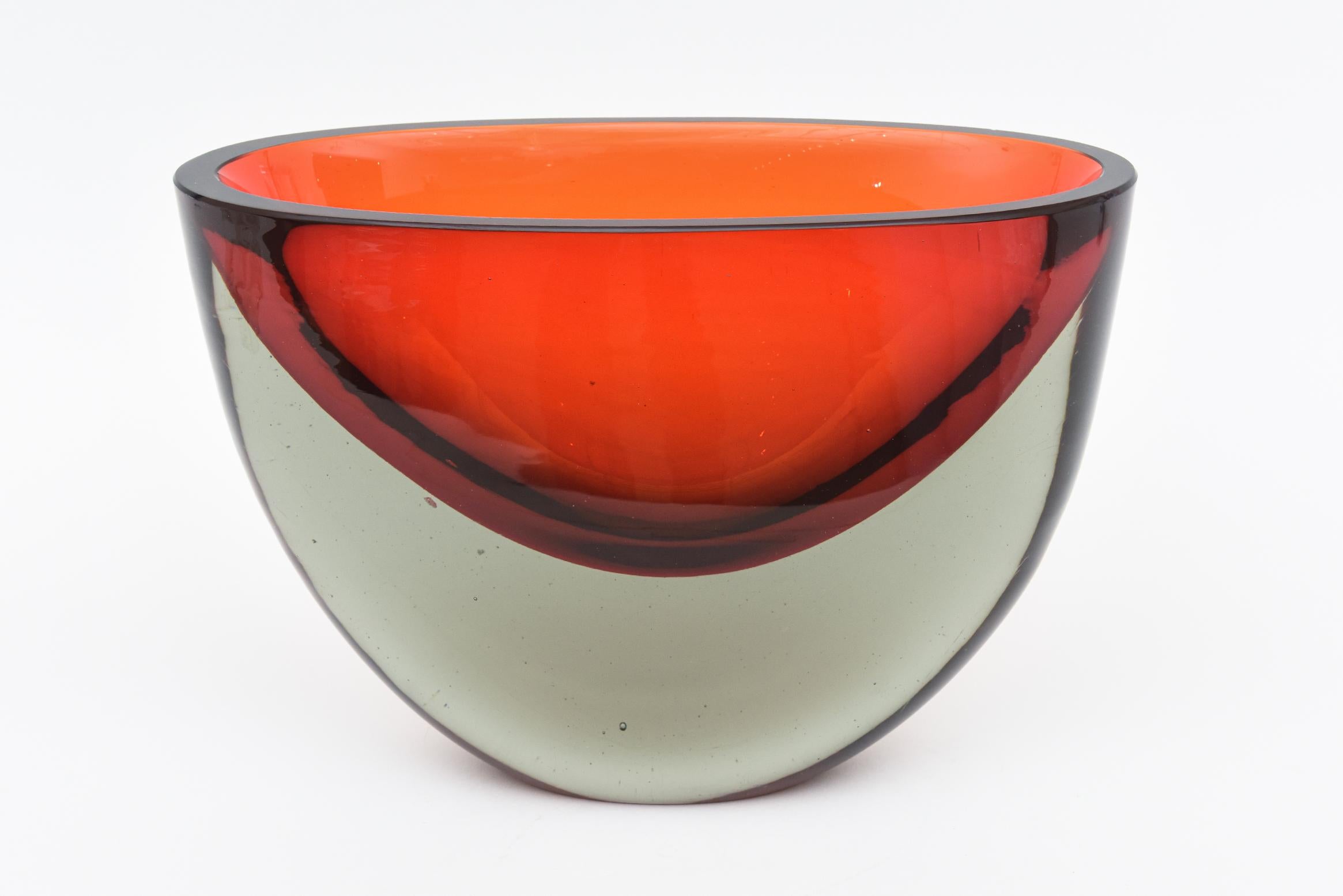 Murano Antonio da Ros für Cenedese Rote, anthrazitfarbene Sommerso-Vase  im Angebot 5