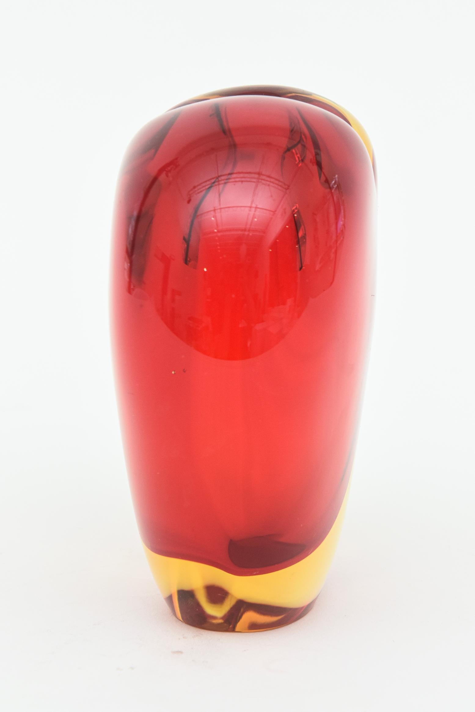 Rote, gelbe Sommerso-Herz-Vase aus Murano, Antonio da Ros für Cenedese im Angebot 3