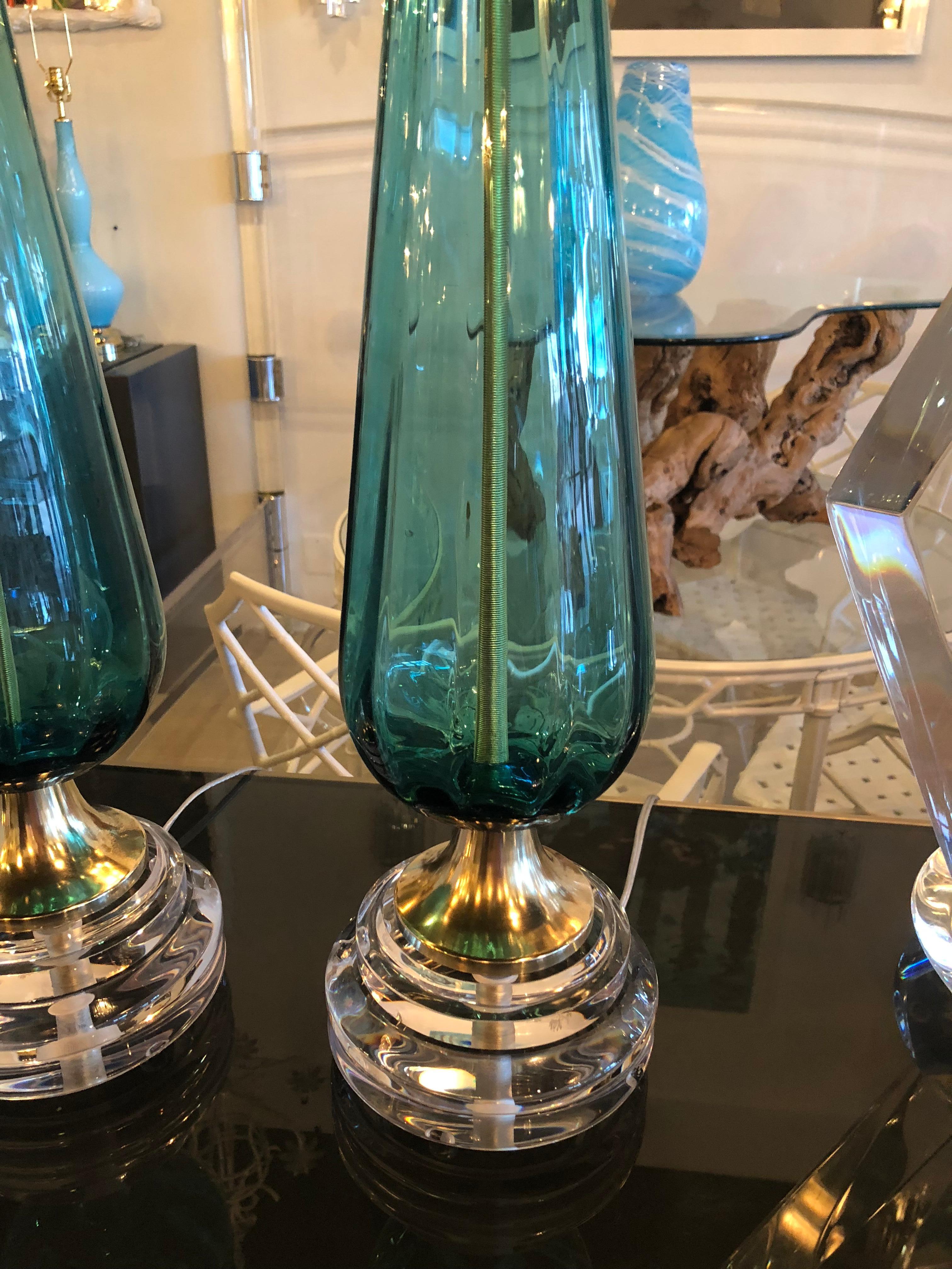 Vintage Murano Aqua Blue Glass Brass Lucite Table Lamp a Pair In Excellent Condition In West Palm Beach, FL