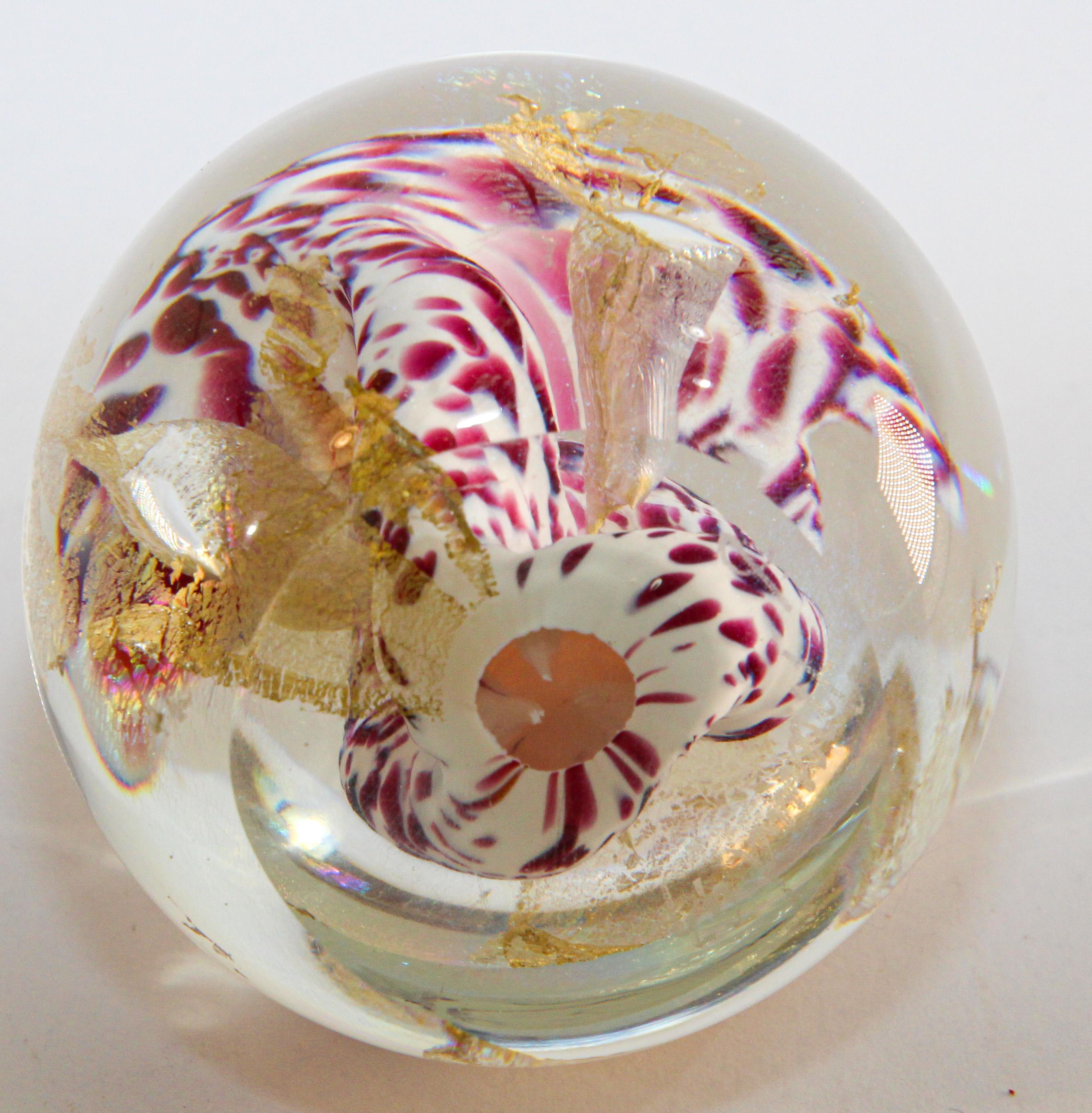 Vintage Murano Art Glass Abstract Design Paper Weight, 1993 For Sale 1