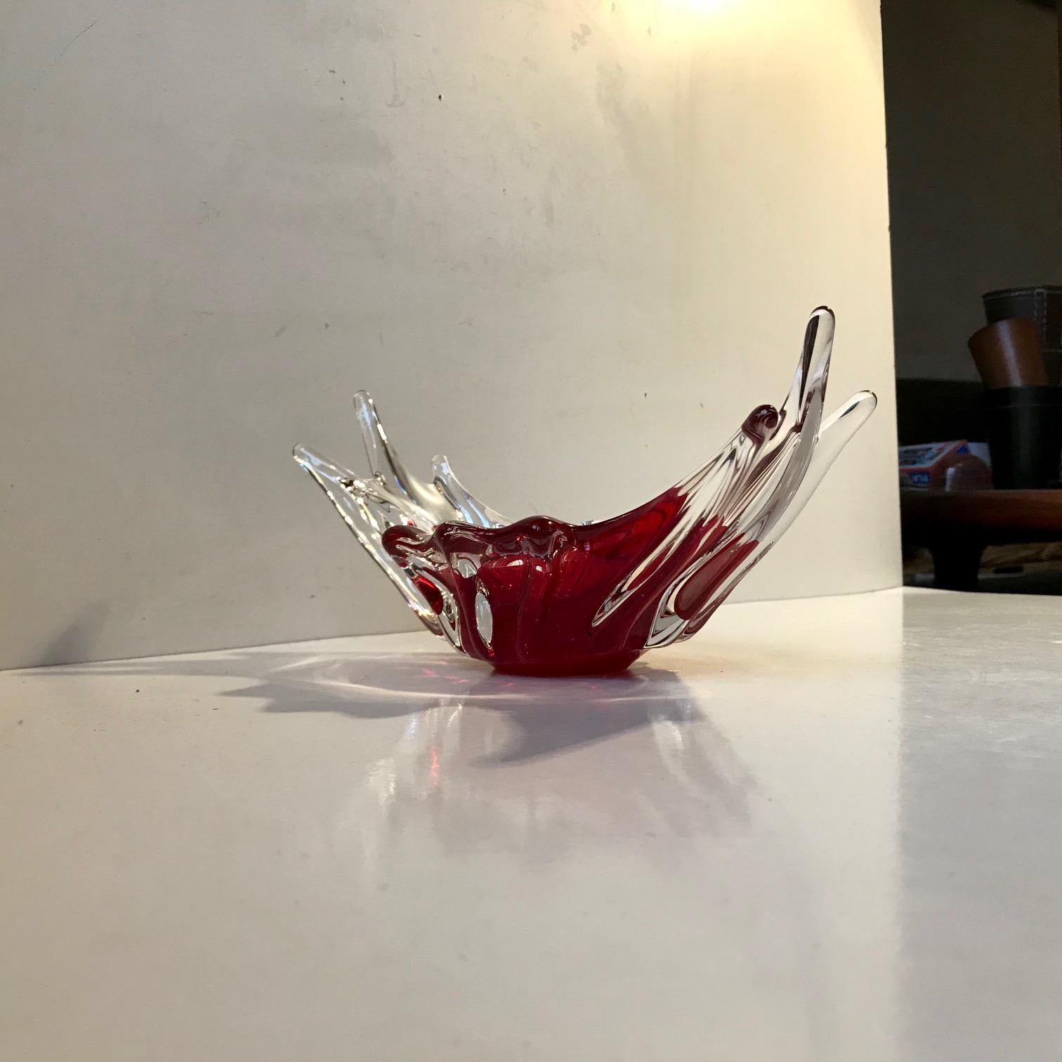 Mid-Century Modern Vintage Murano Art Glass Bowl by Fratelli Toso, 1960s For Sale