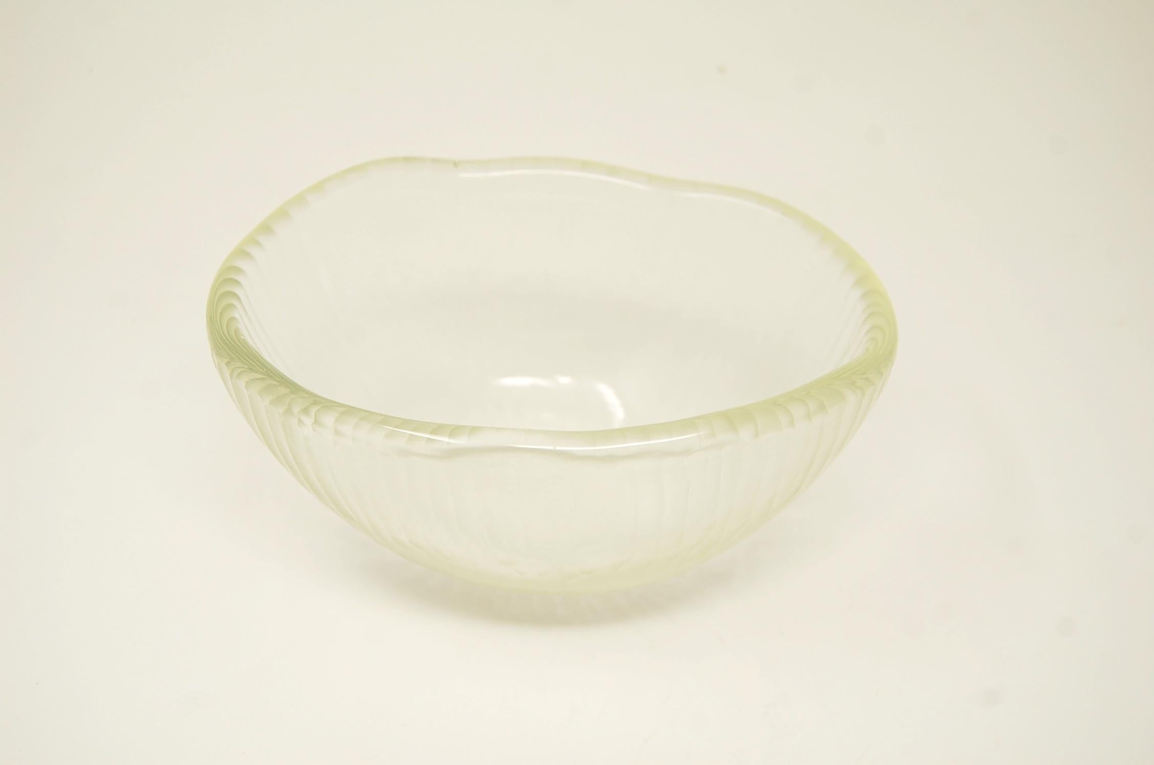 Vintage Murano Art Glass Bowl with Battuto Surface In Excellent Condition In Providence, RI