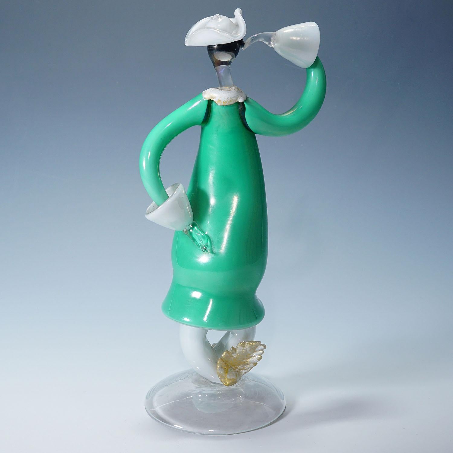 Italian Vintage Murano Art Glass Sculpture of a Venetian Carnivalist, Seguso ca. 1940s For Sale