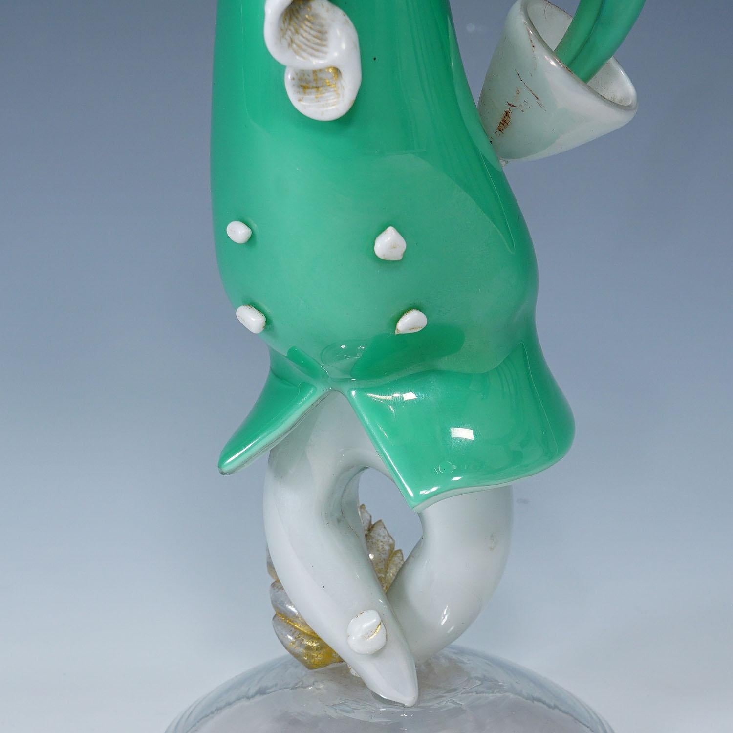 Vintage Murano Art Glass Sculpture of a Venetian Carnivalist, Seguso ca. 1940s For Sale 1