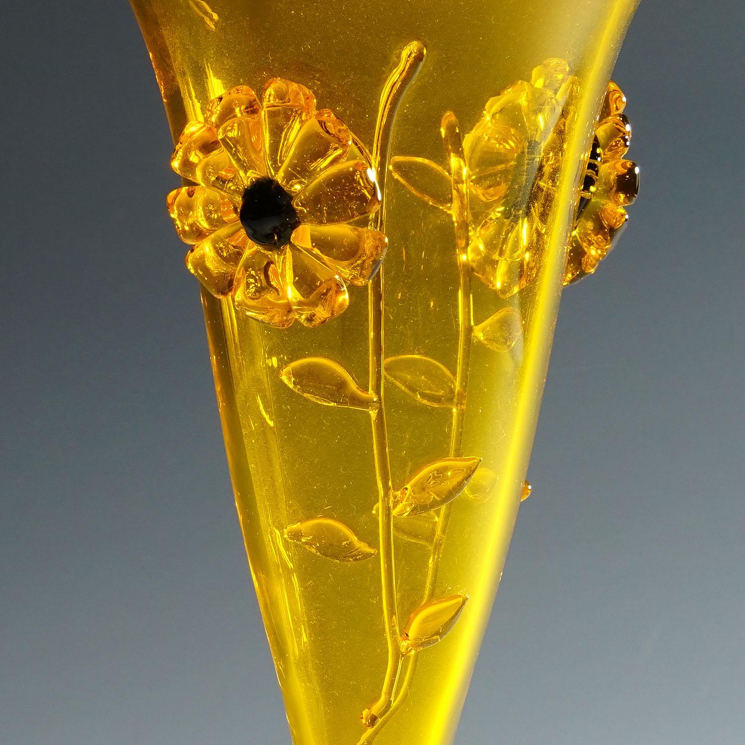 Hand-Crafted Vintage Murano Art Glass Vase by Franco Moretti, circa 1970s For Sale