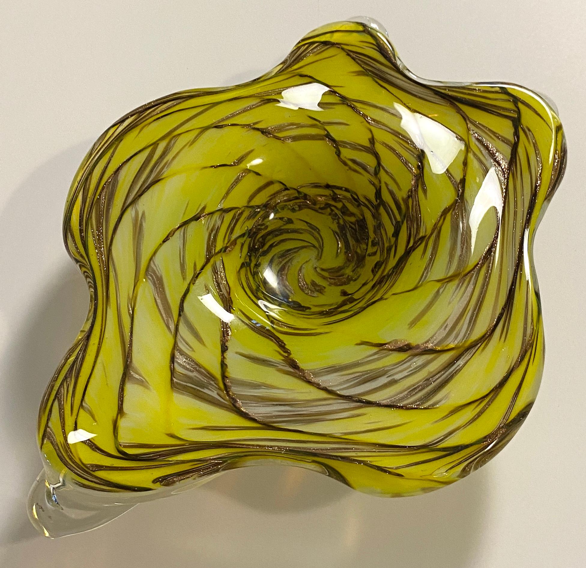 Hand-Crafted Vintage Murano Art Glass Vide Poche or Italian Glass Decorative Bowl For Sale