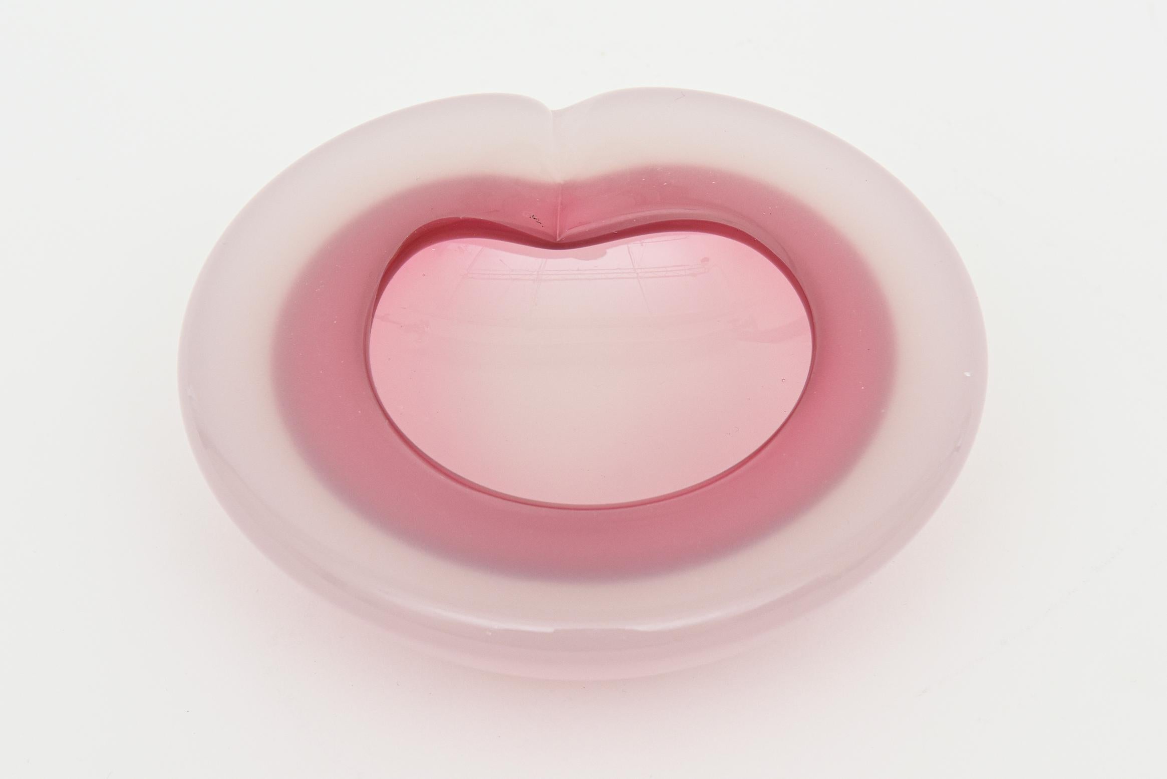 Mid-20th Century Vintage Murano Atrributed Seguso Pink Shades Sommerso Geode Glass Bowl Italian