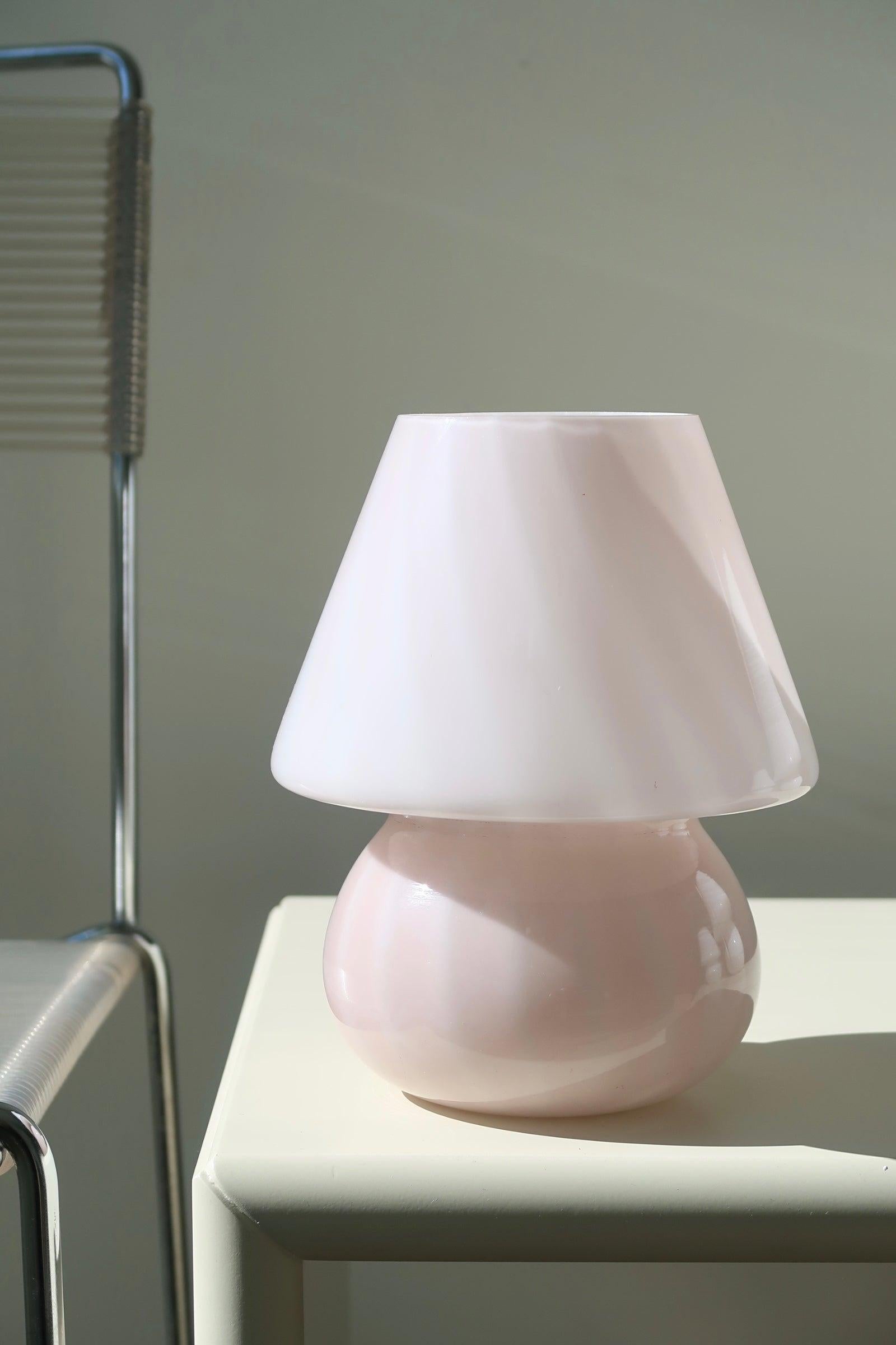 Late 20th Century Vintage Murano Baby Mushroom Lamp in Soft Rose Pink Glass Italian 70s Original For Sale
