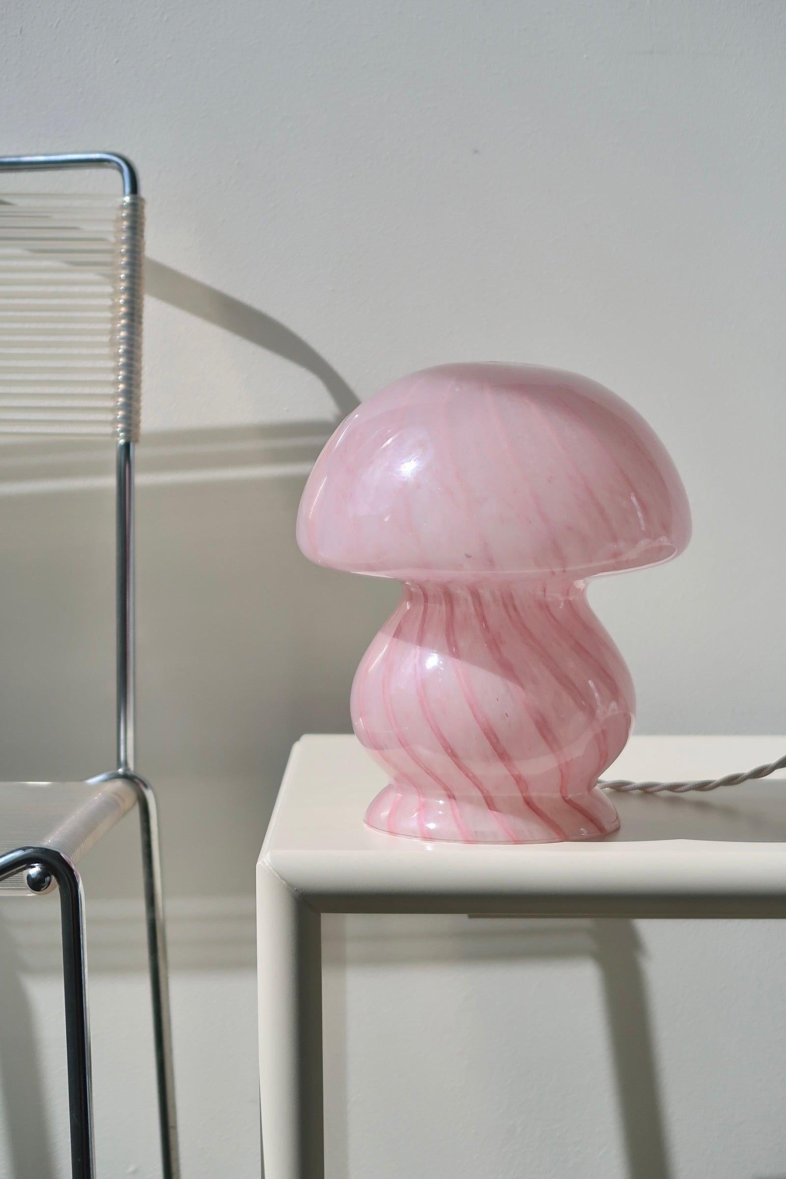 Fin du 20e siècle Lampe champignon en verre rose doux italien d'origine de Murano en vente