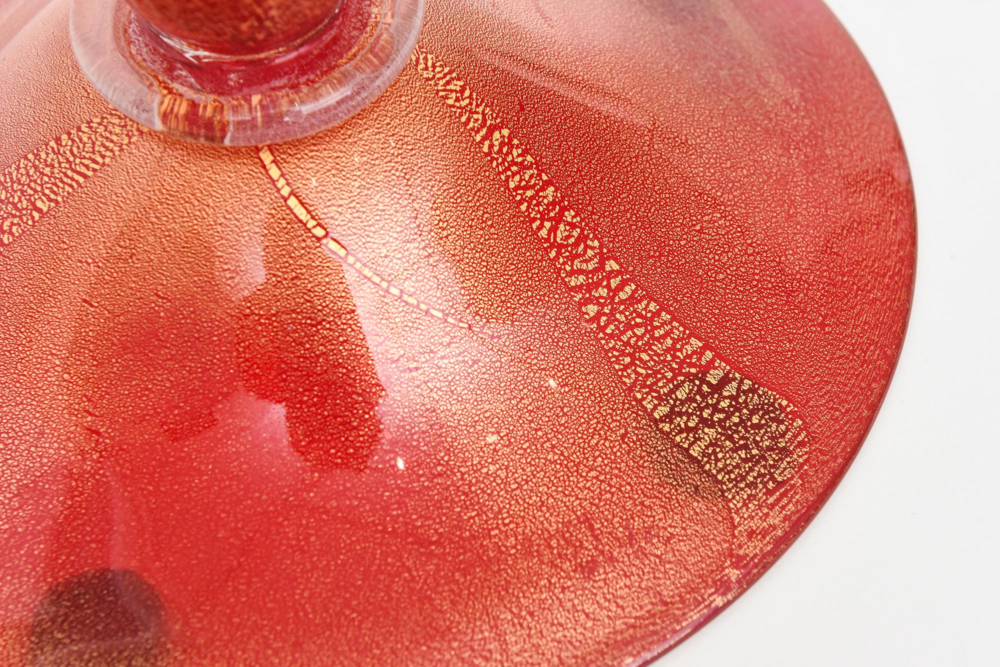 Grand bougeoir en verre rouge de Murano Barovier e Toso avec aventurine dorée en vente 4